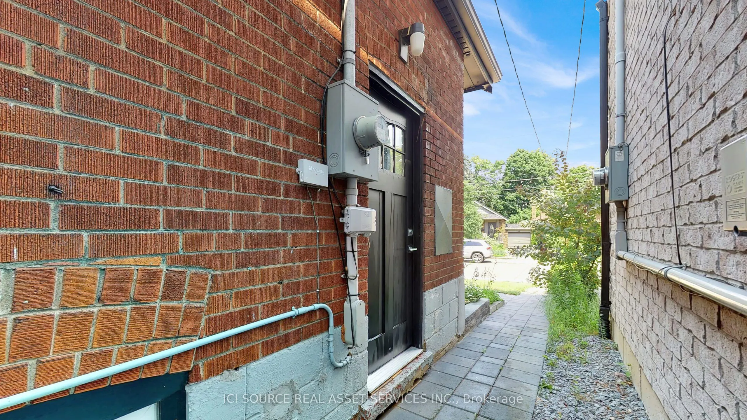 33 Davies Crescent, #Lower