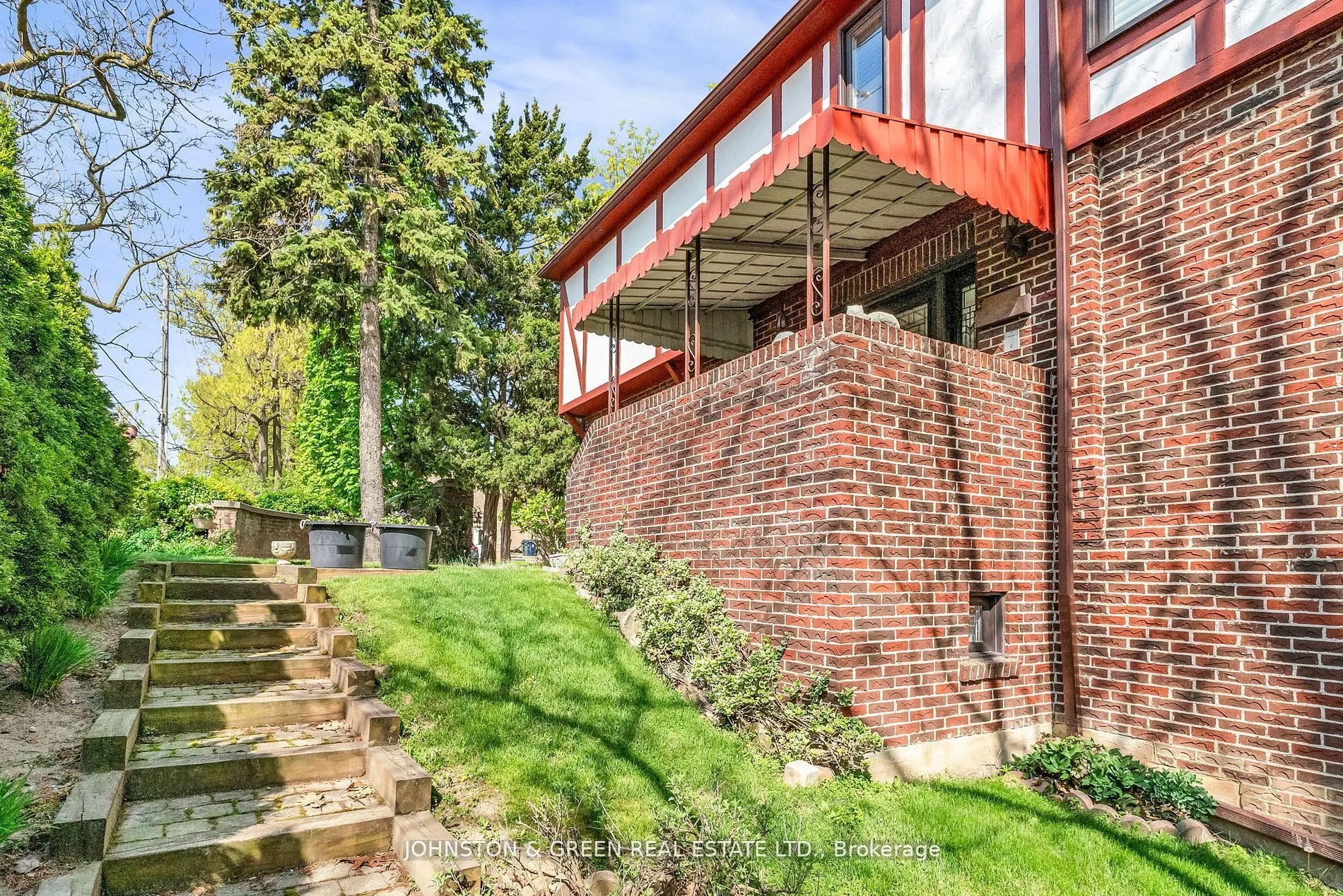 1 Woodvale Crescent