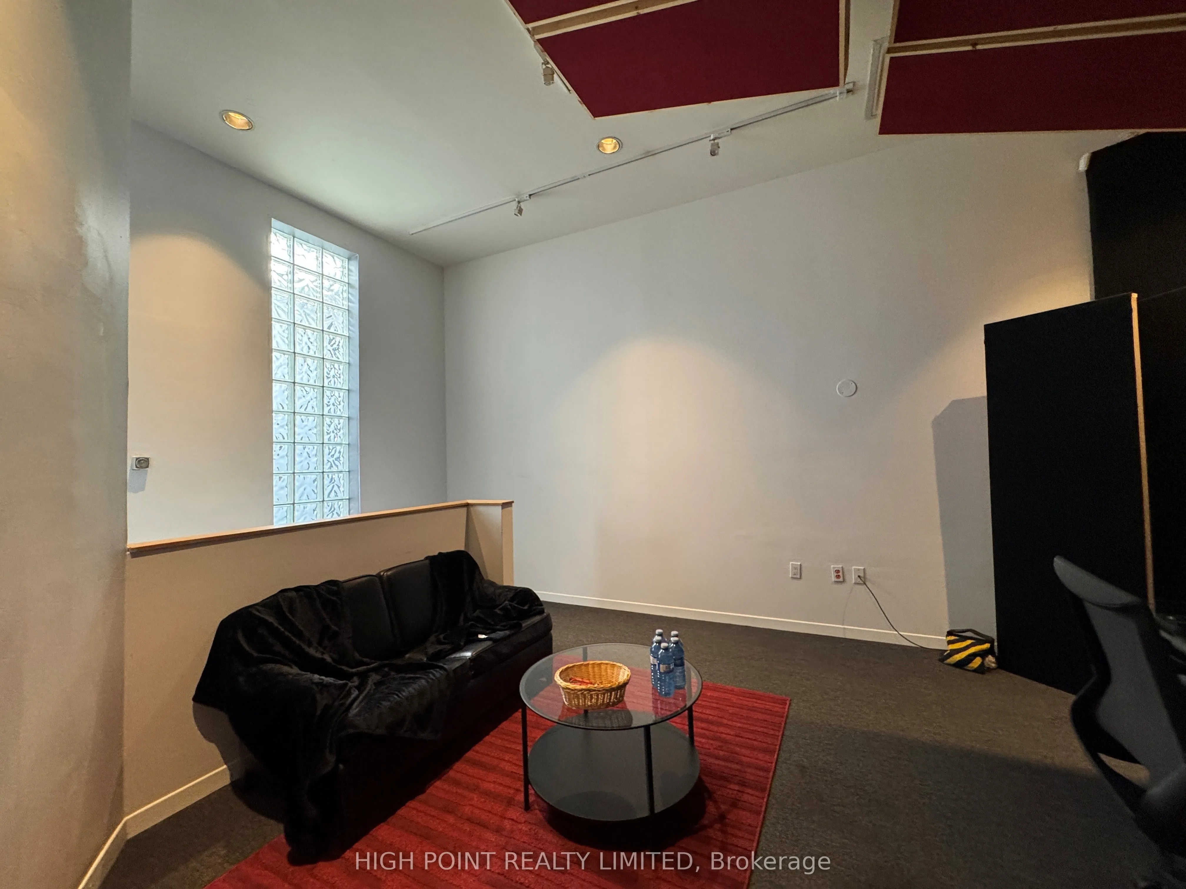 33 Villiers Street, #103