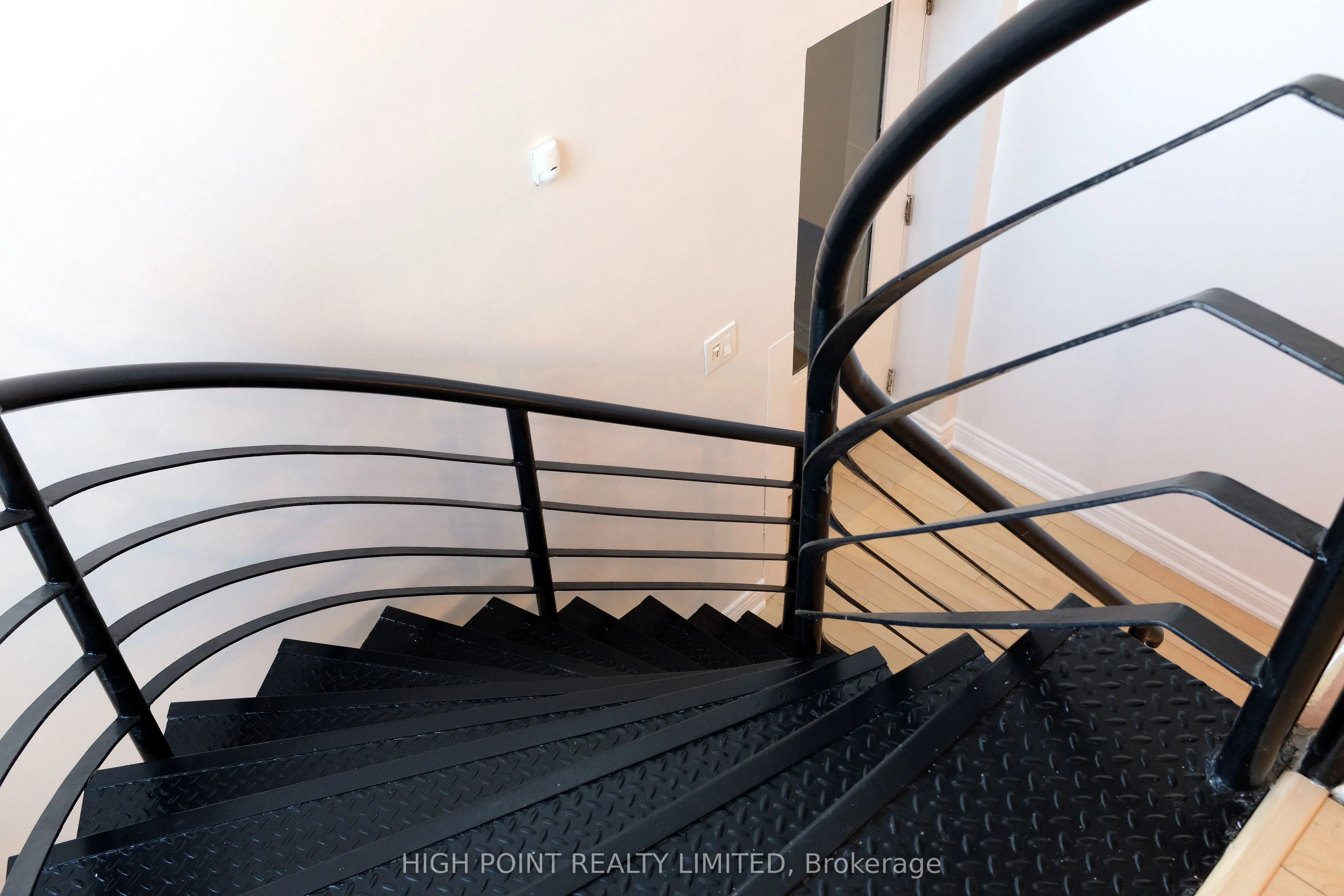 33 Villiers Street, #107