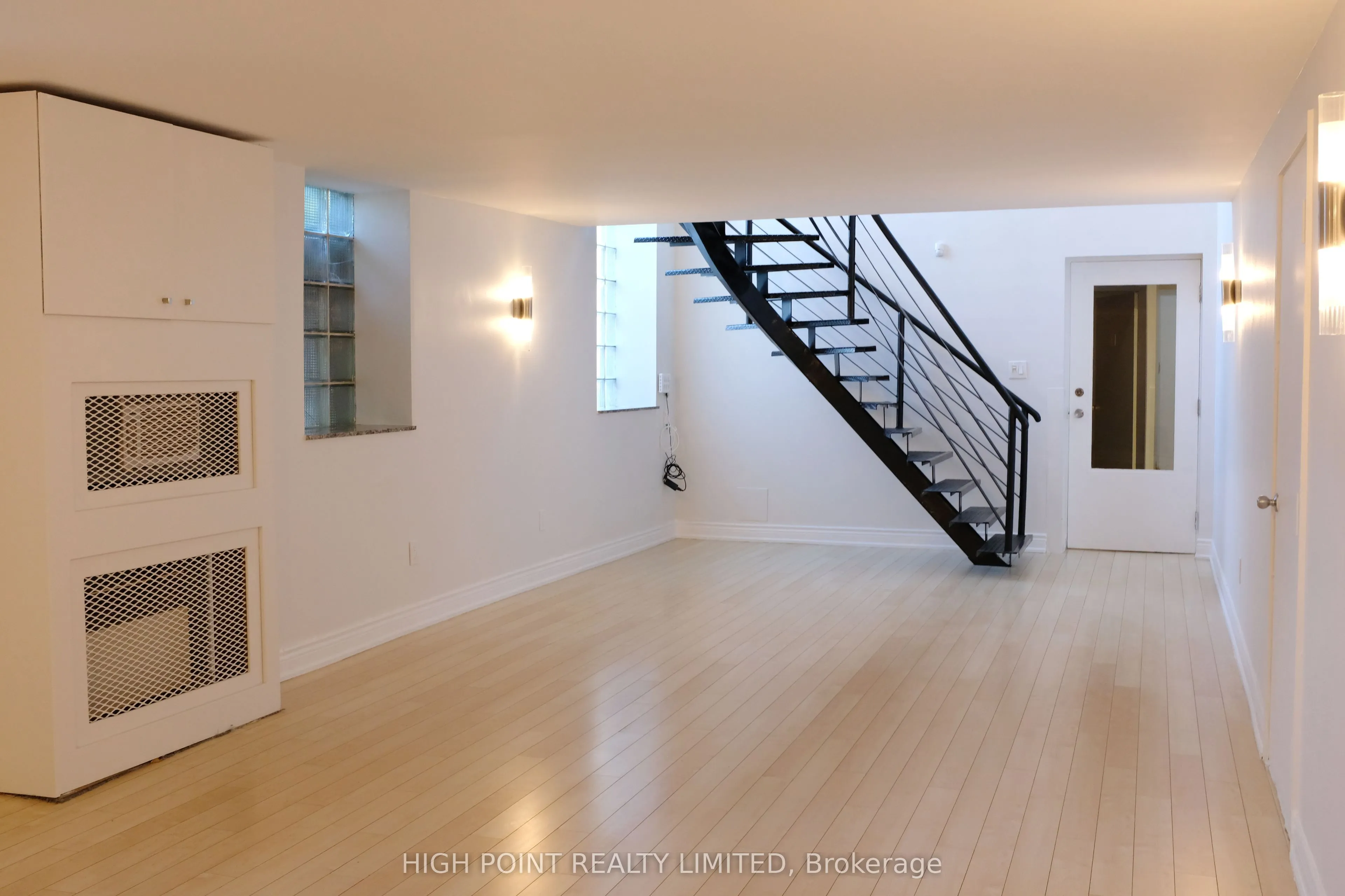 33 Villiers Street, #107