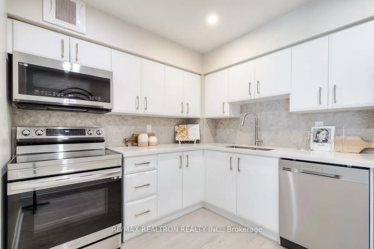 39 Kimbercroft Court, #105