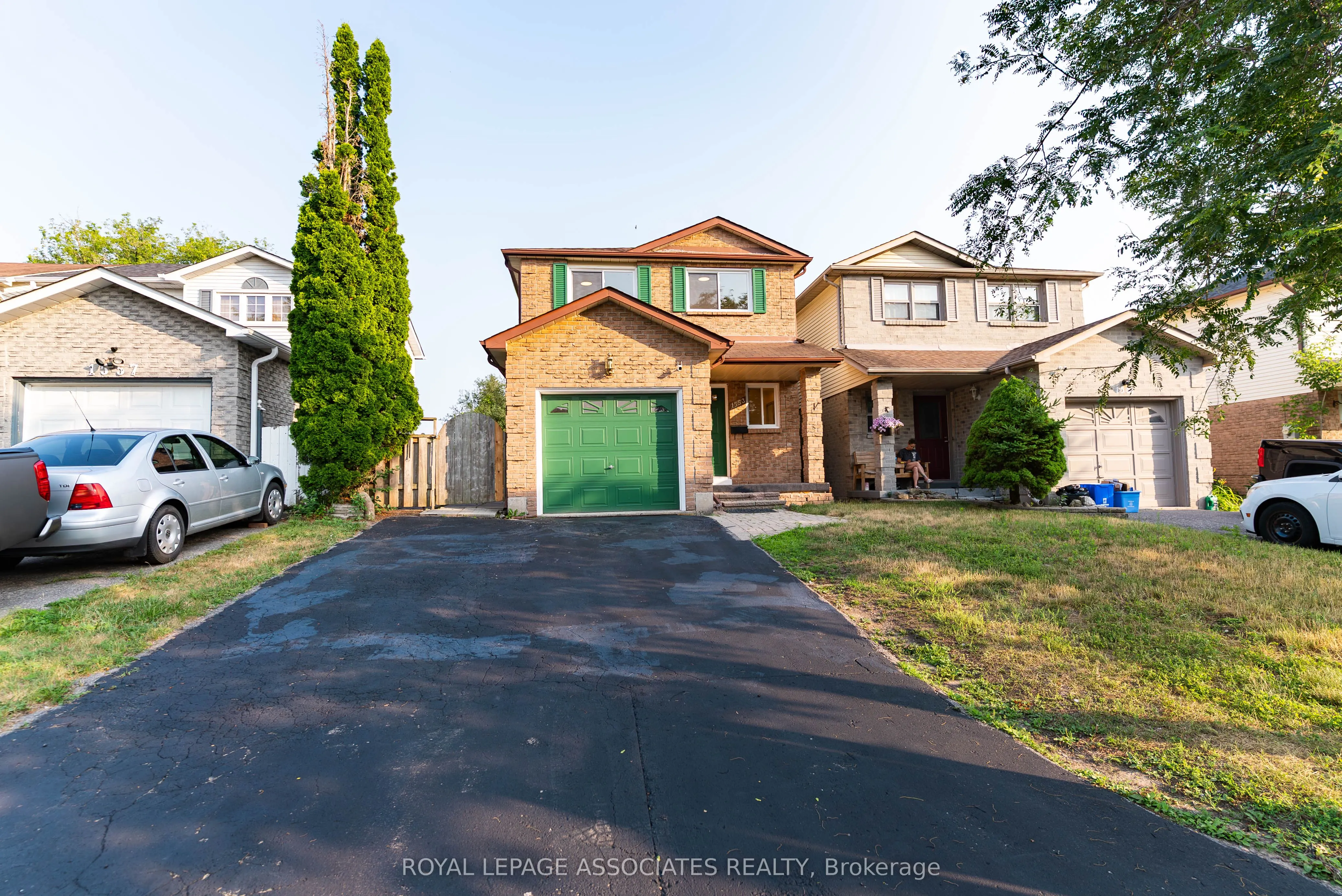 1553 Norwill Crescent