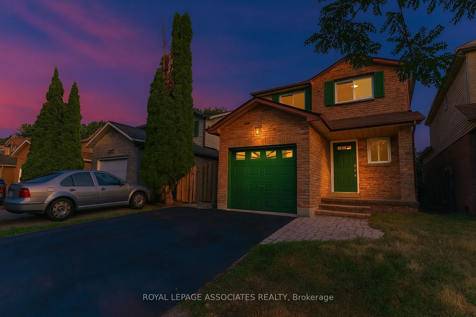 1553 Norwill Crescent