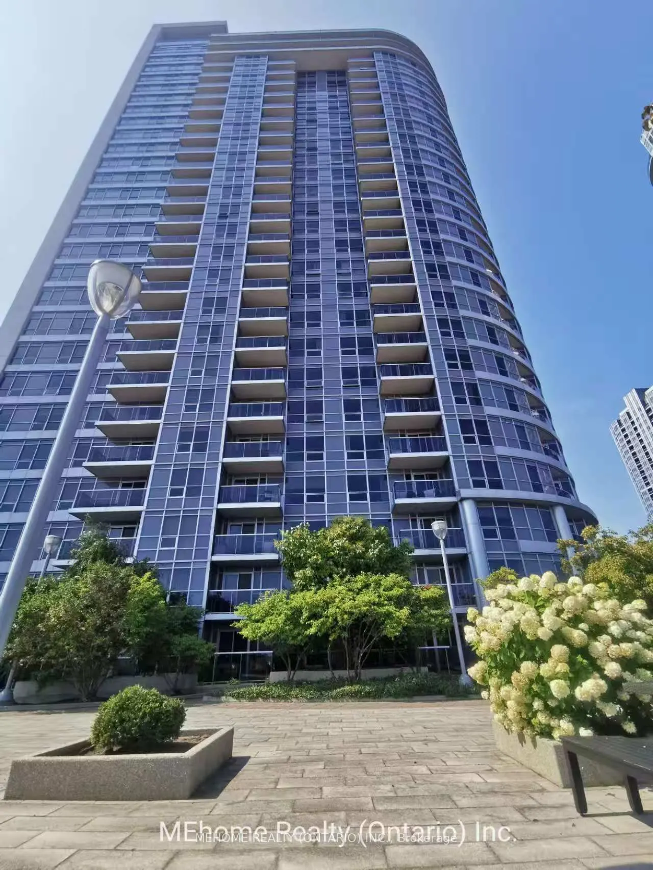 151 Village Green Square, #2207