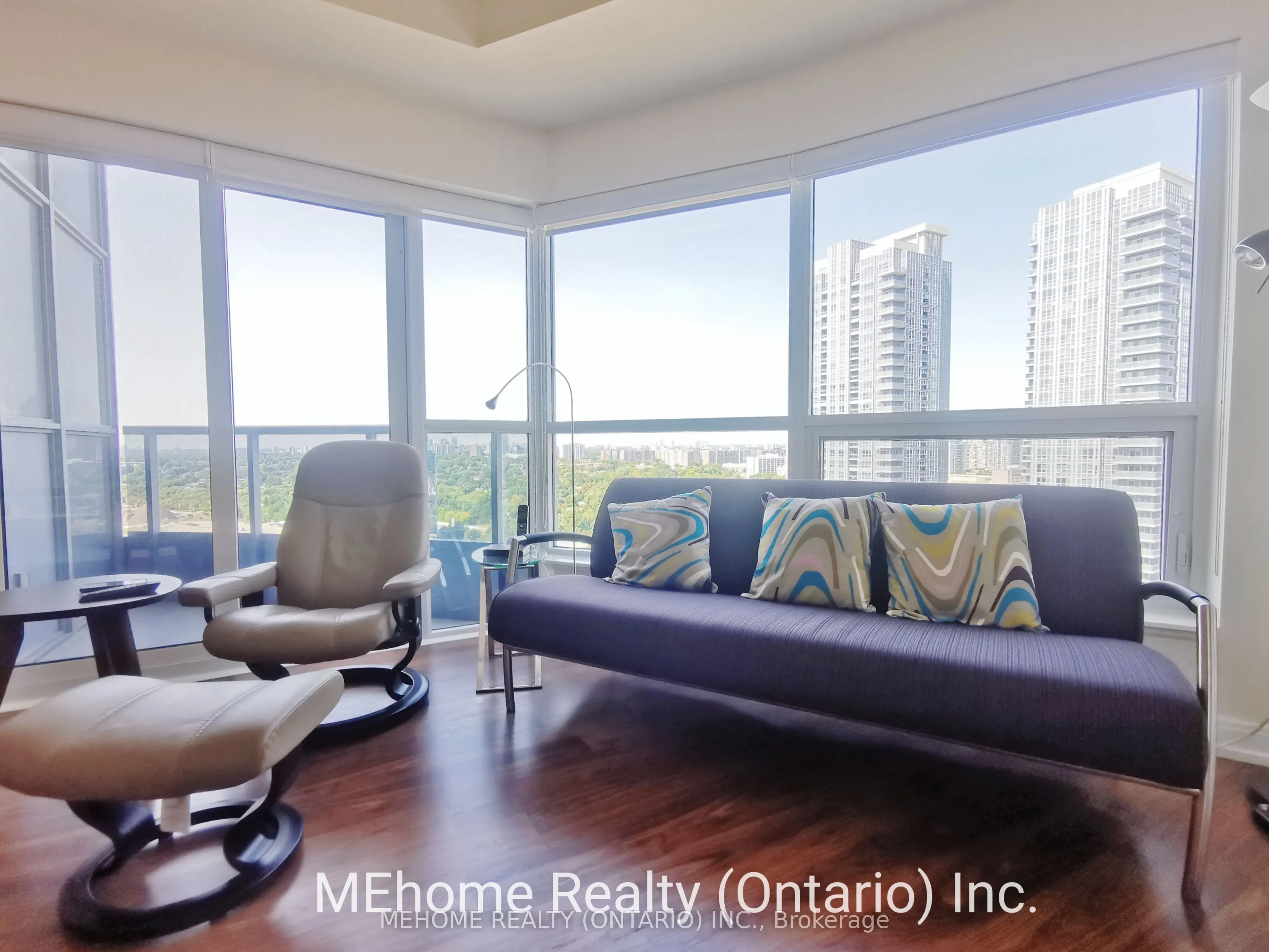 151 Village Green Square, #2207
