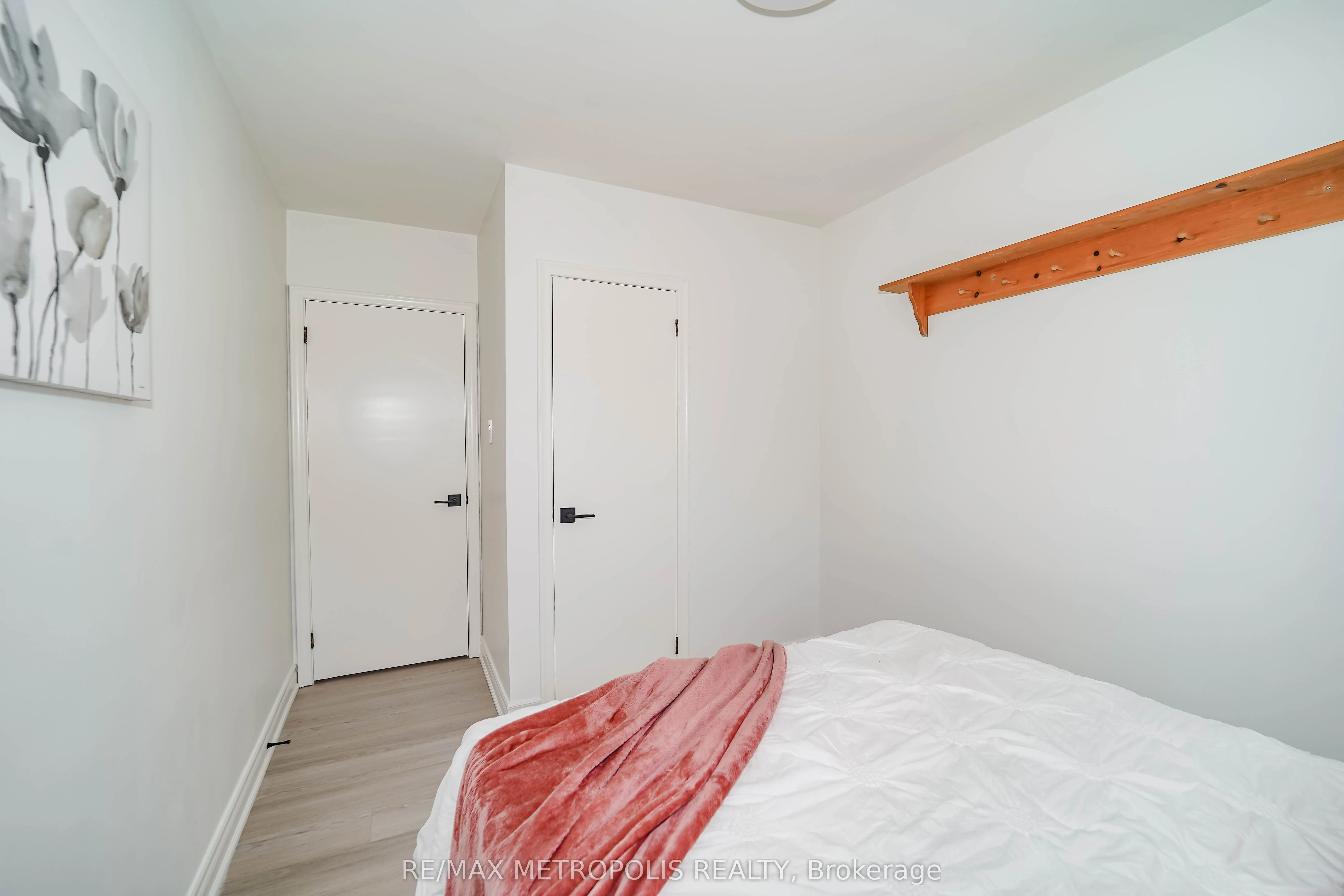592 Carlyle Court