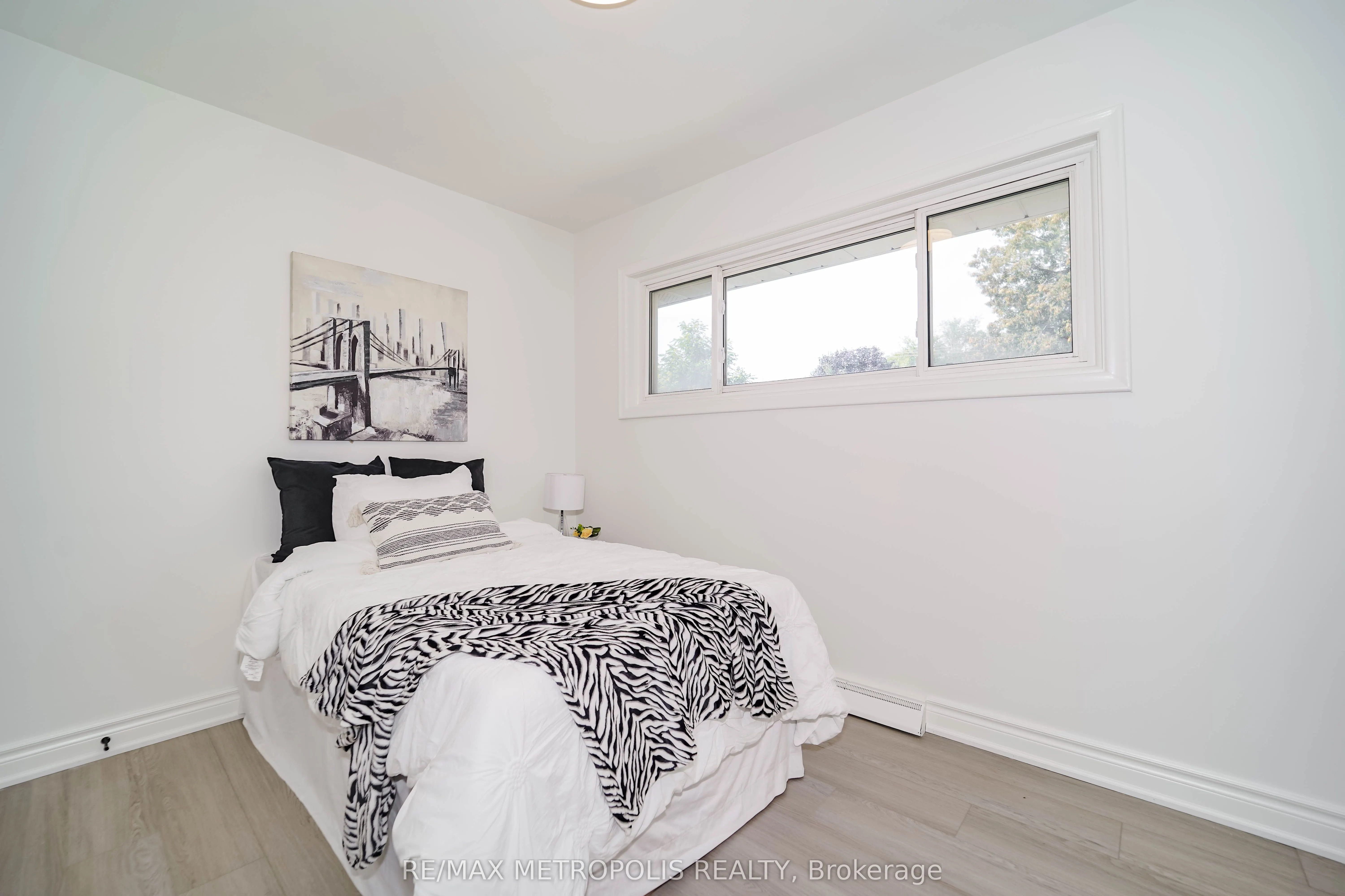 592 Carlyle Court