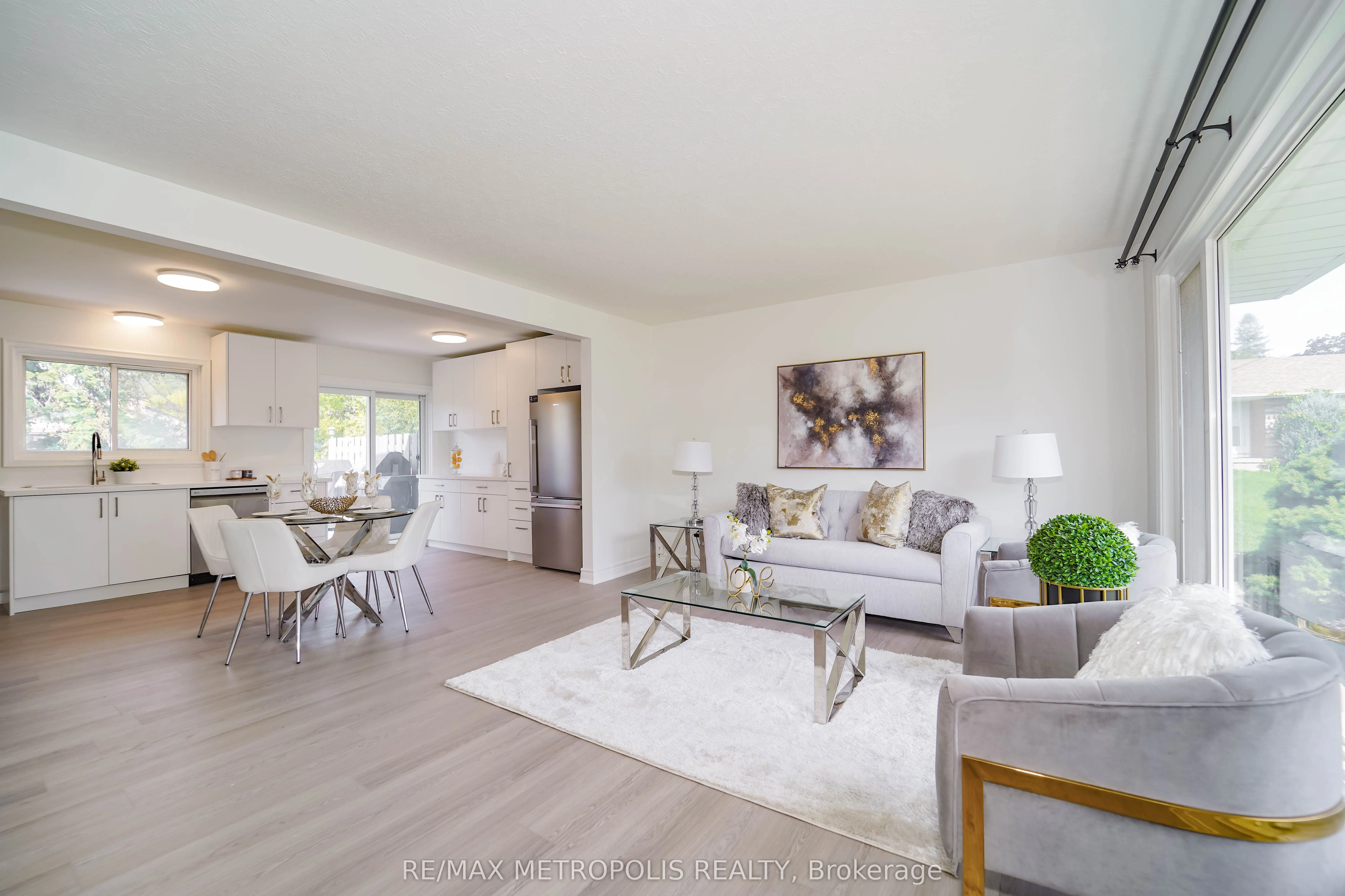 592 Carlyle Court