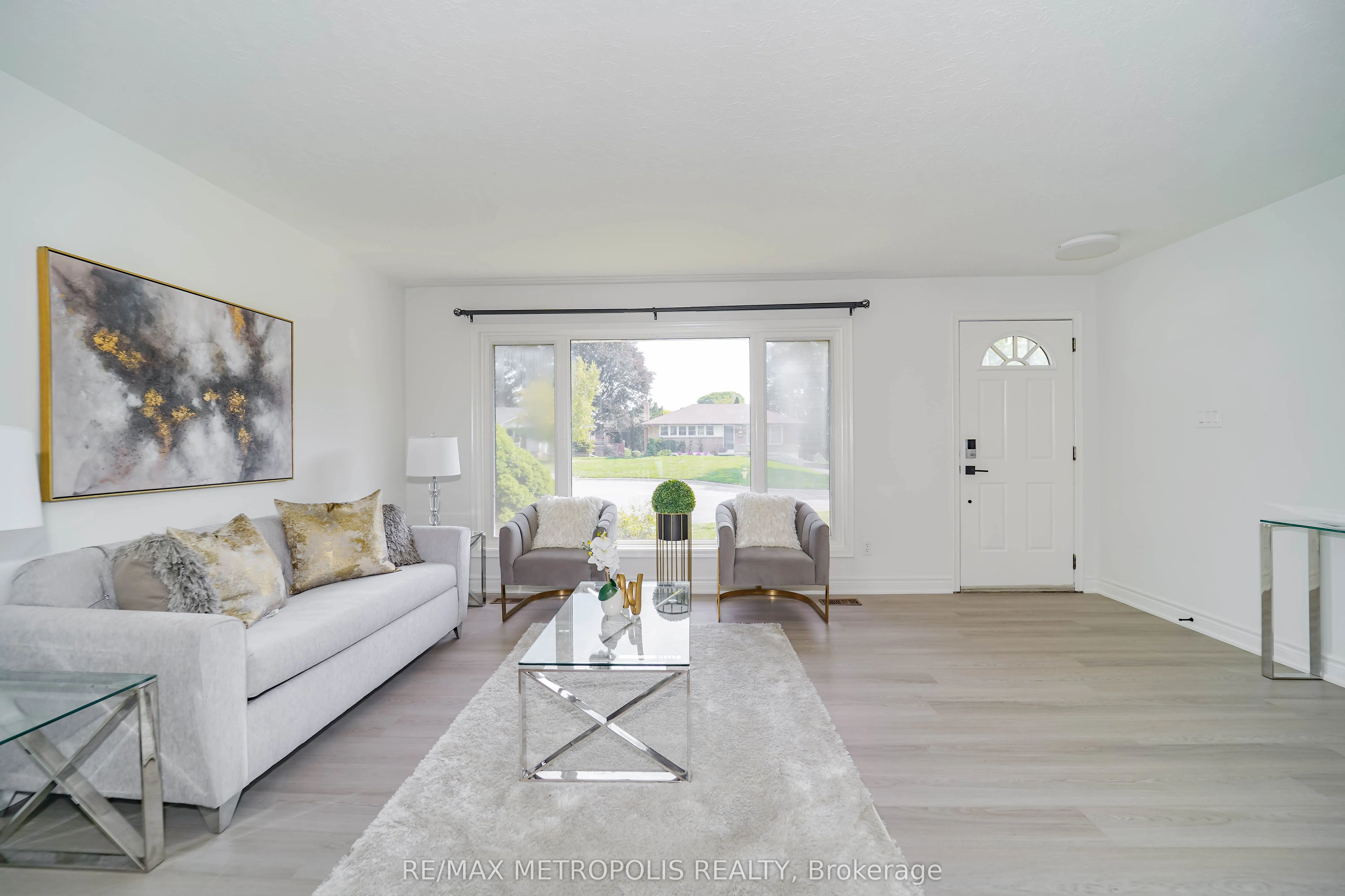 592 Carlyle Court