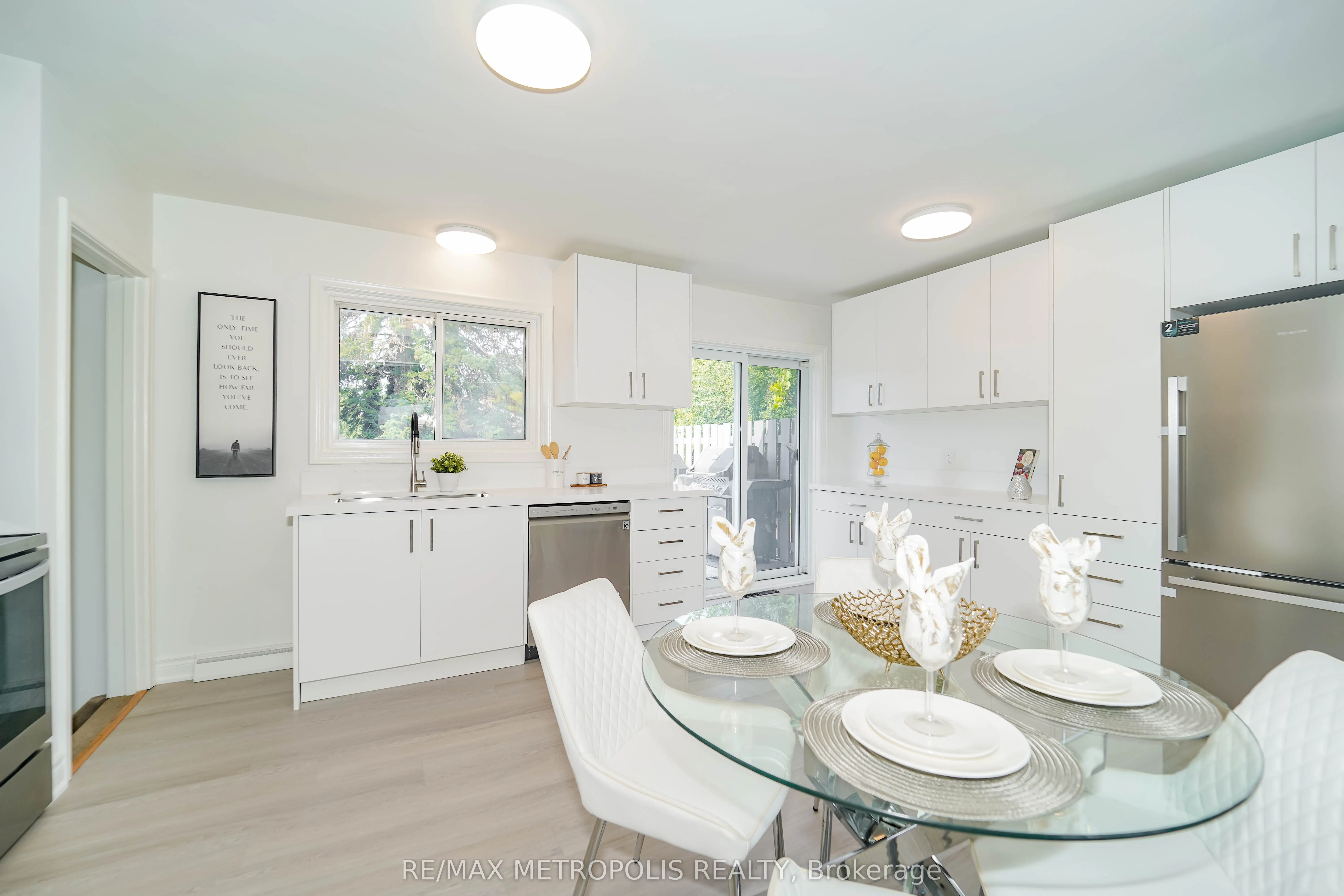 592 Carlyle Court
