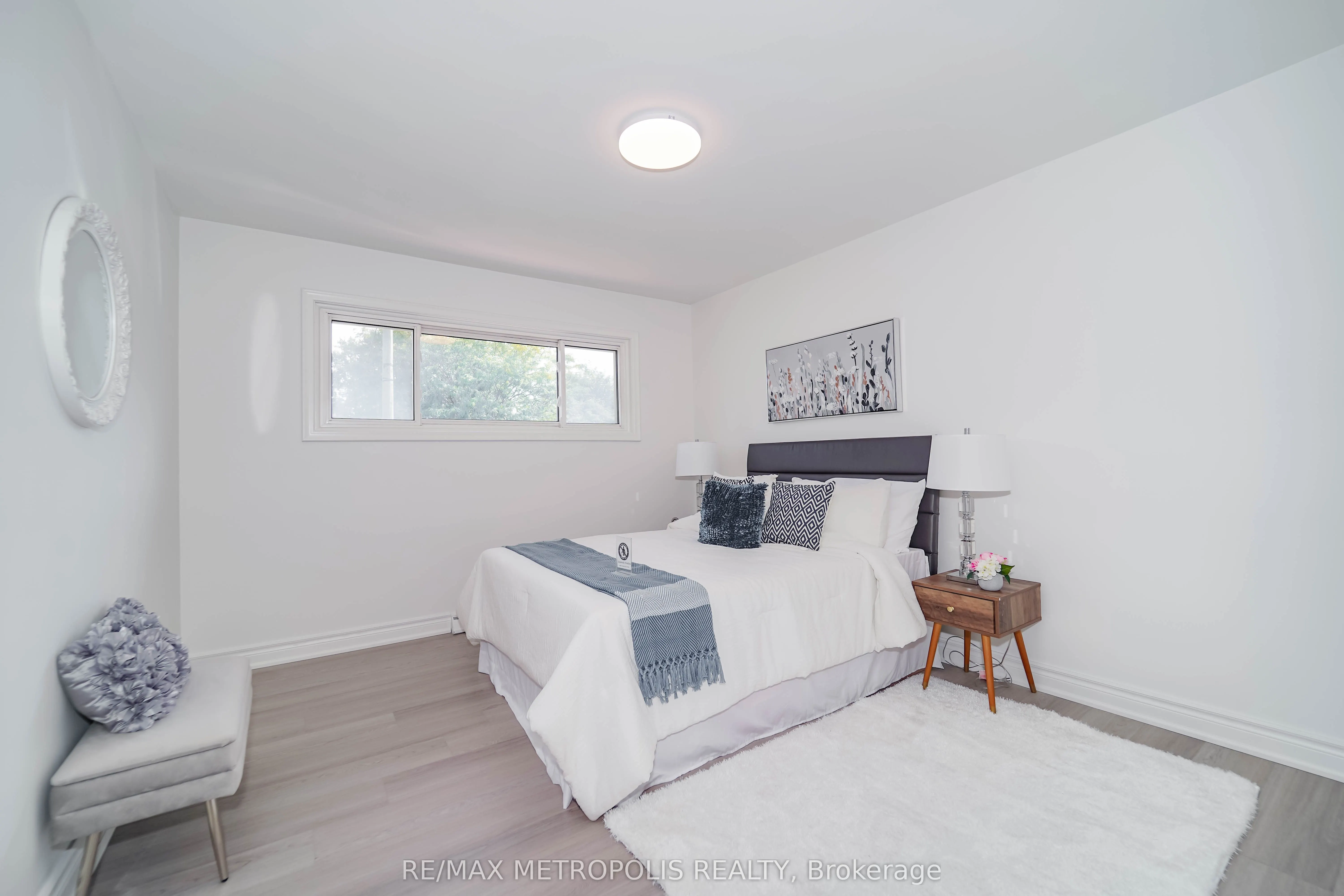 592 Carlyle Court