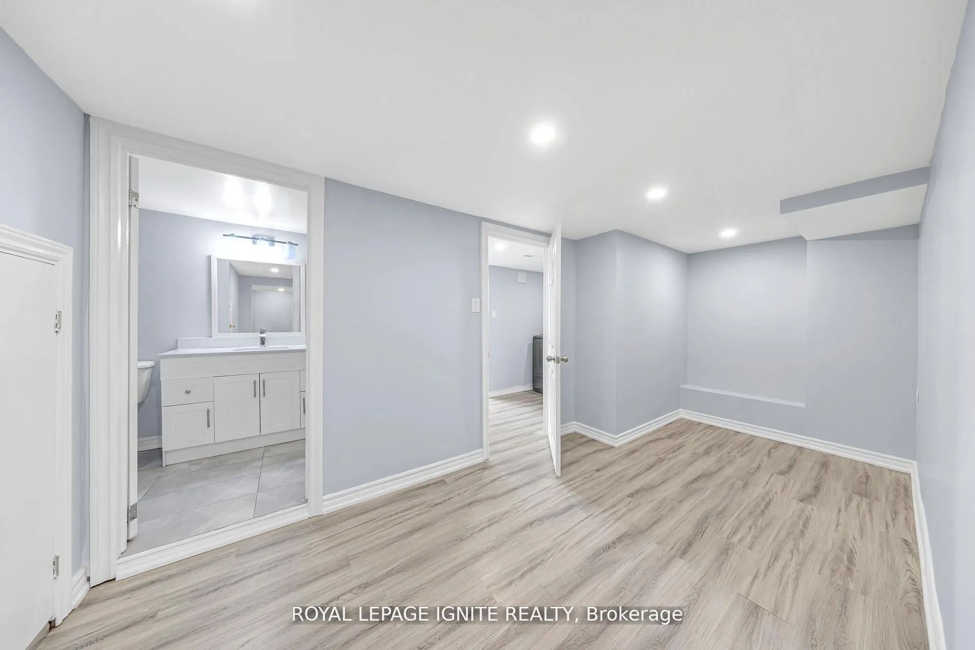 806 Henry Street