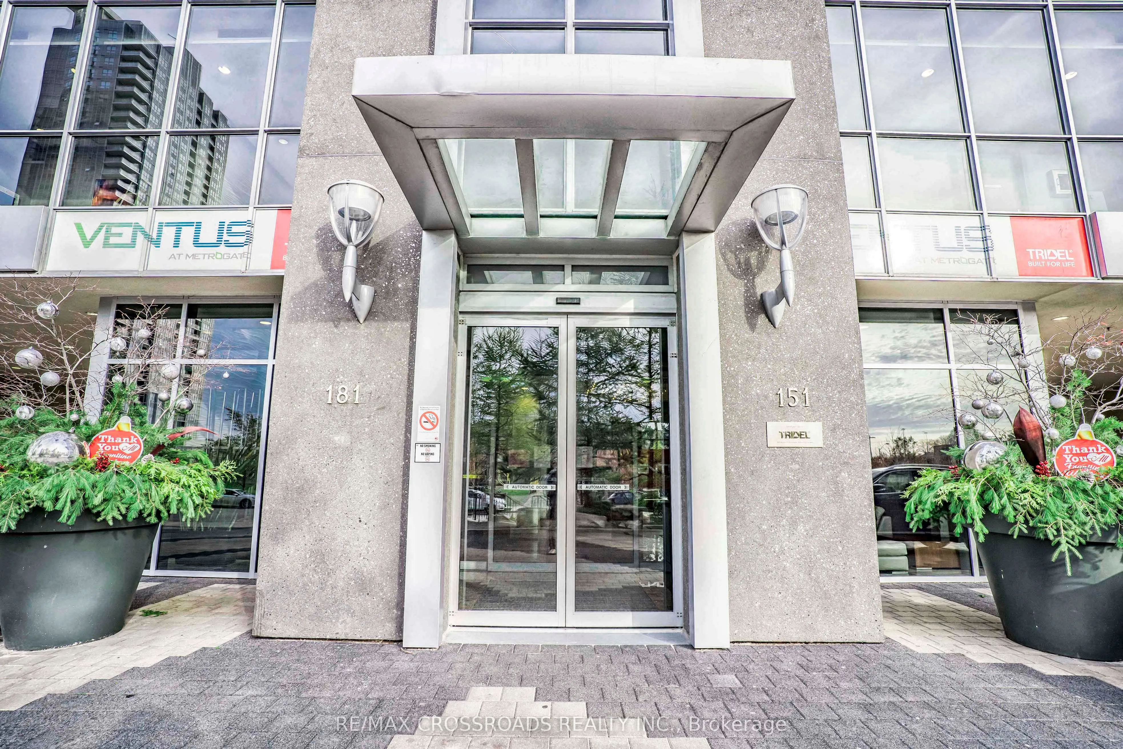181 Village Green Square, #1321