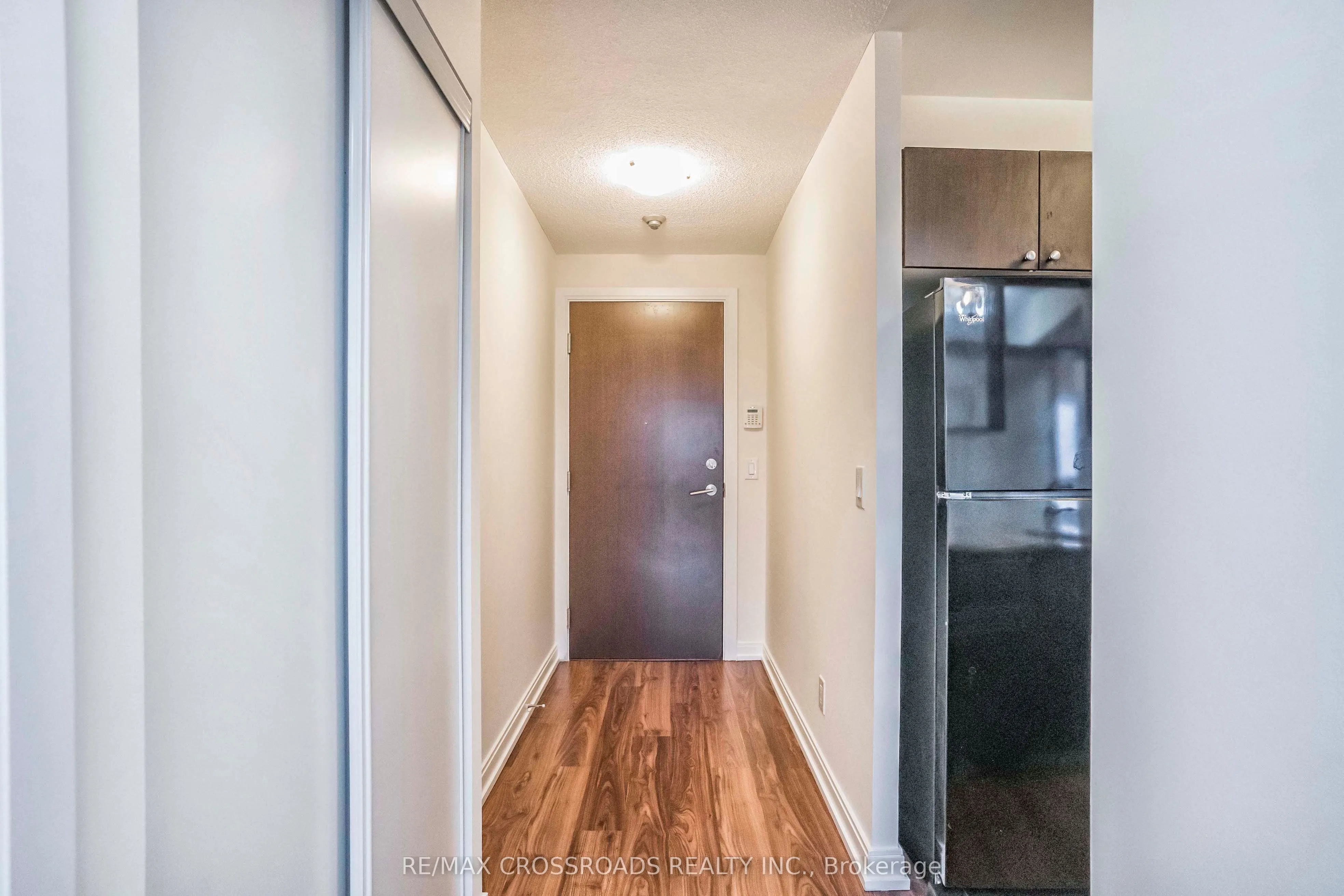 181 Village Green Square, #1321