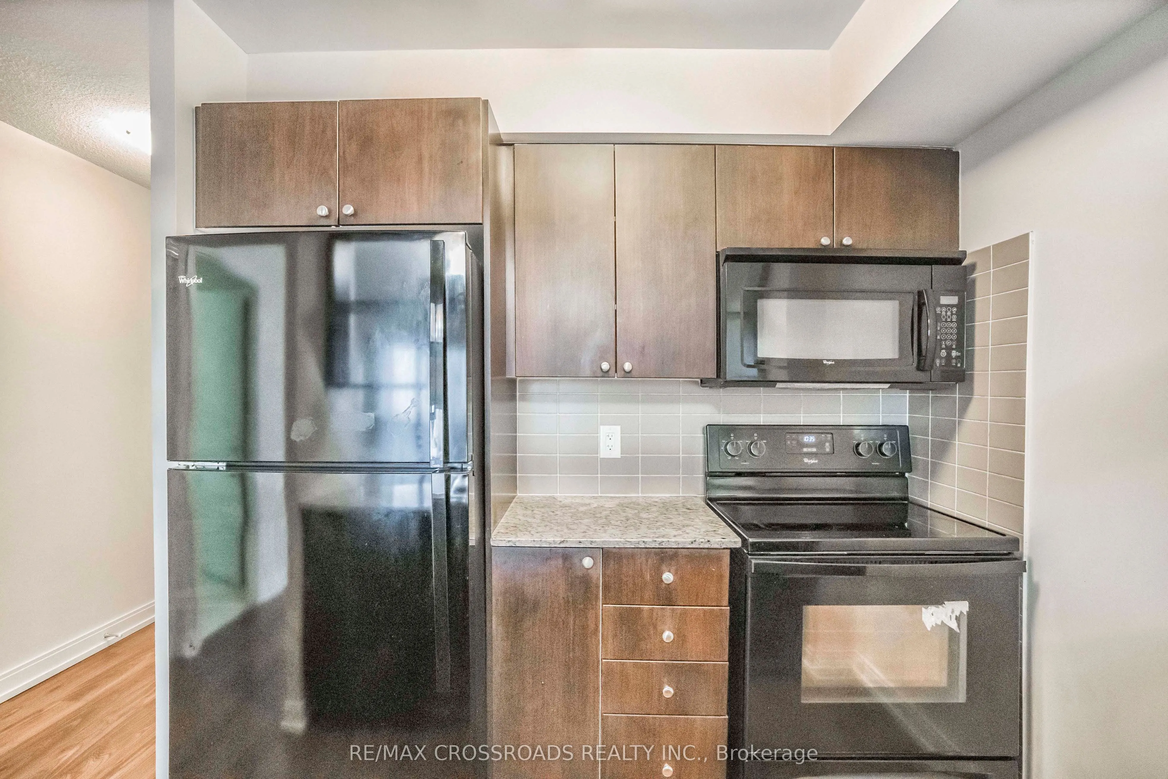 181 Village Green Square, #1321