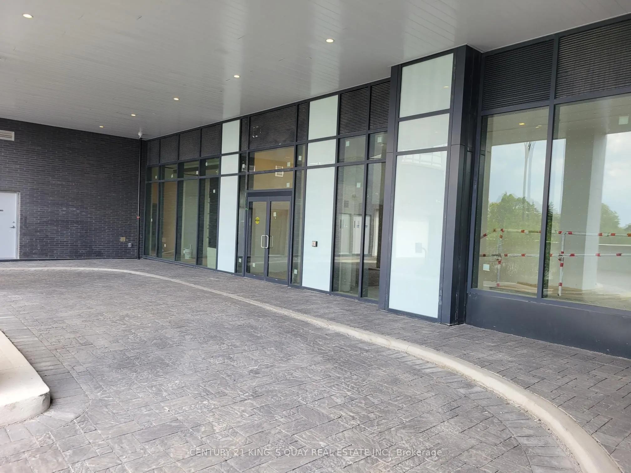 3220 Sheppard Avenue E, #220
