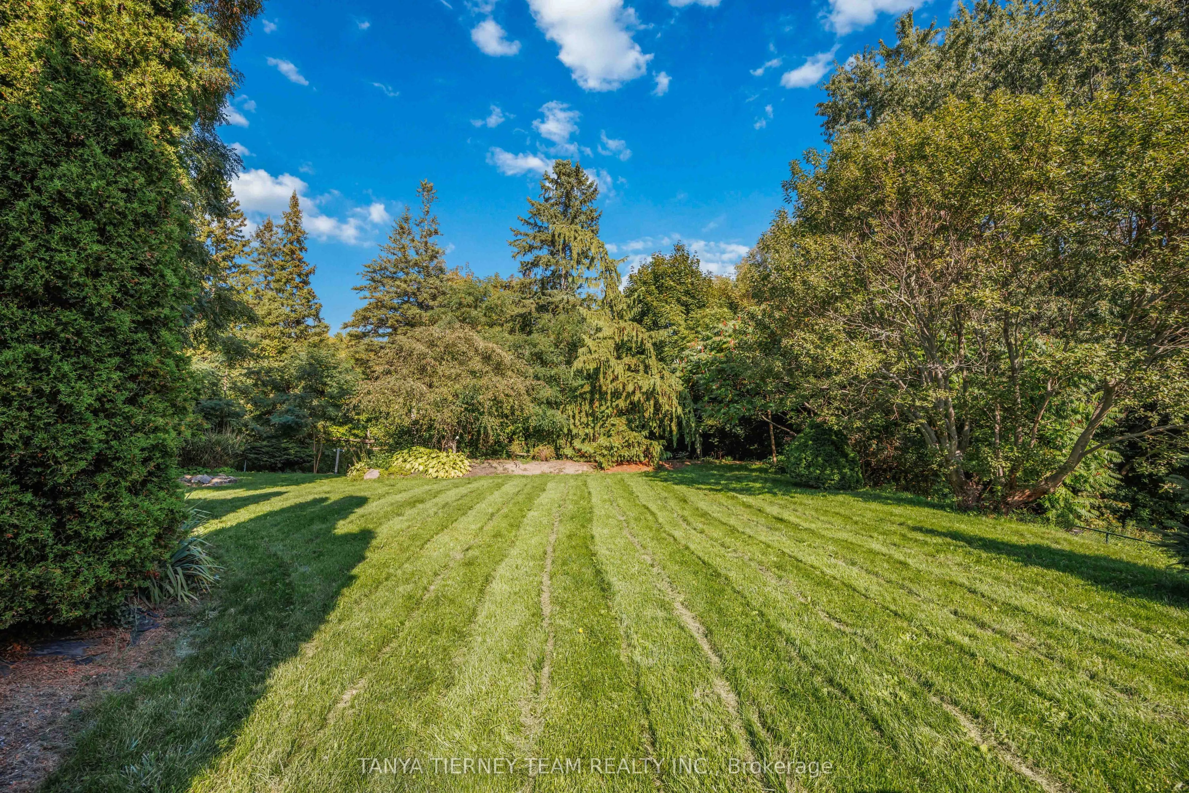 1277 Townline Road N