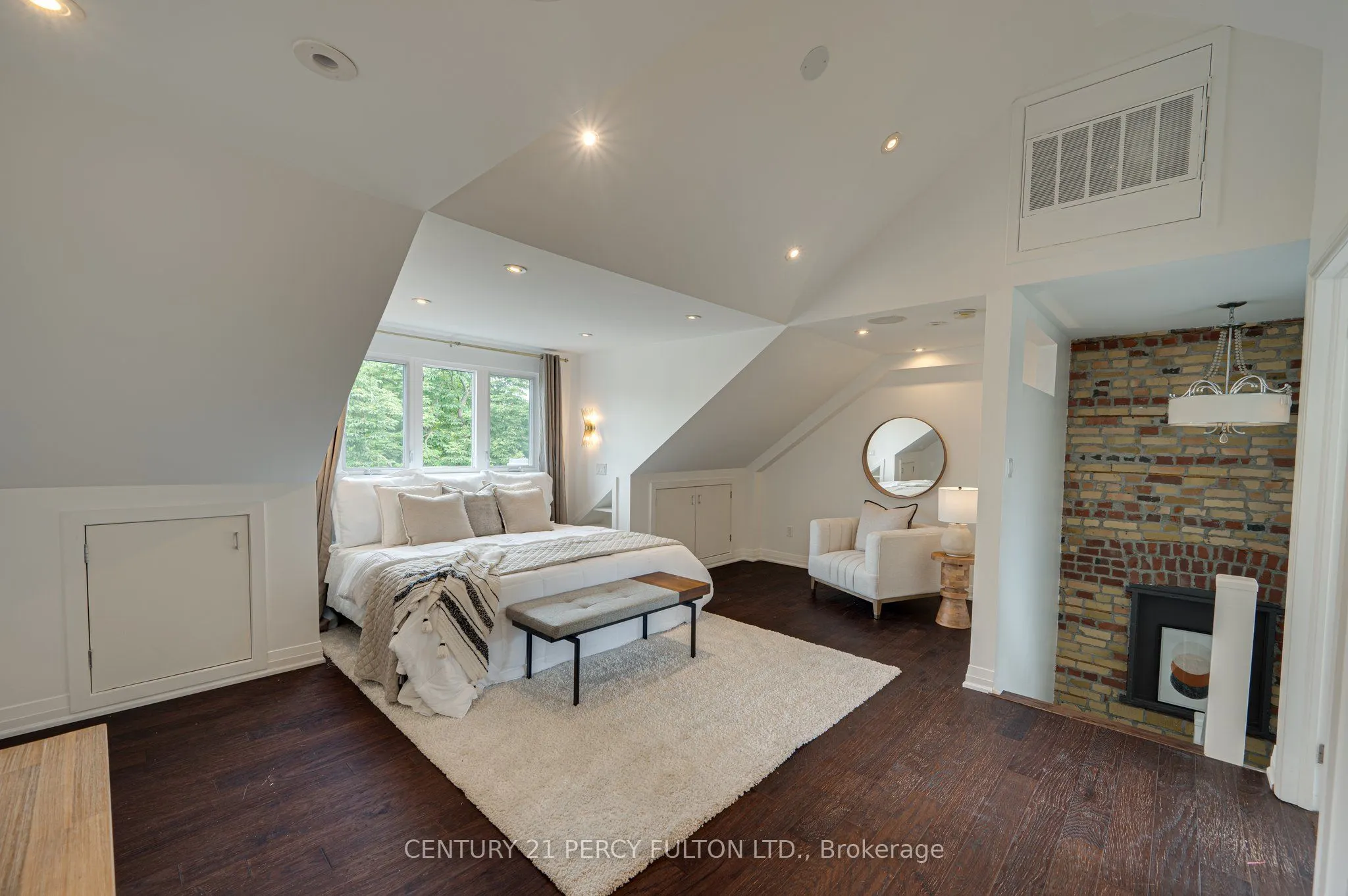 22 Columbine Avenue