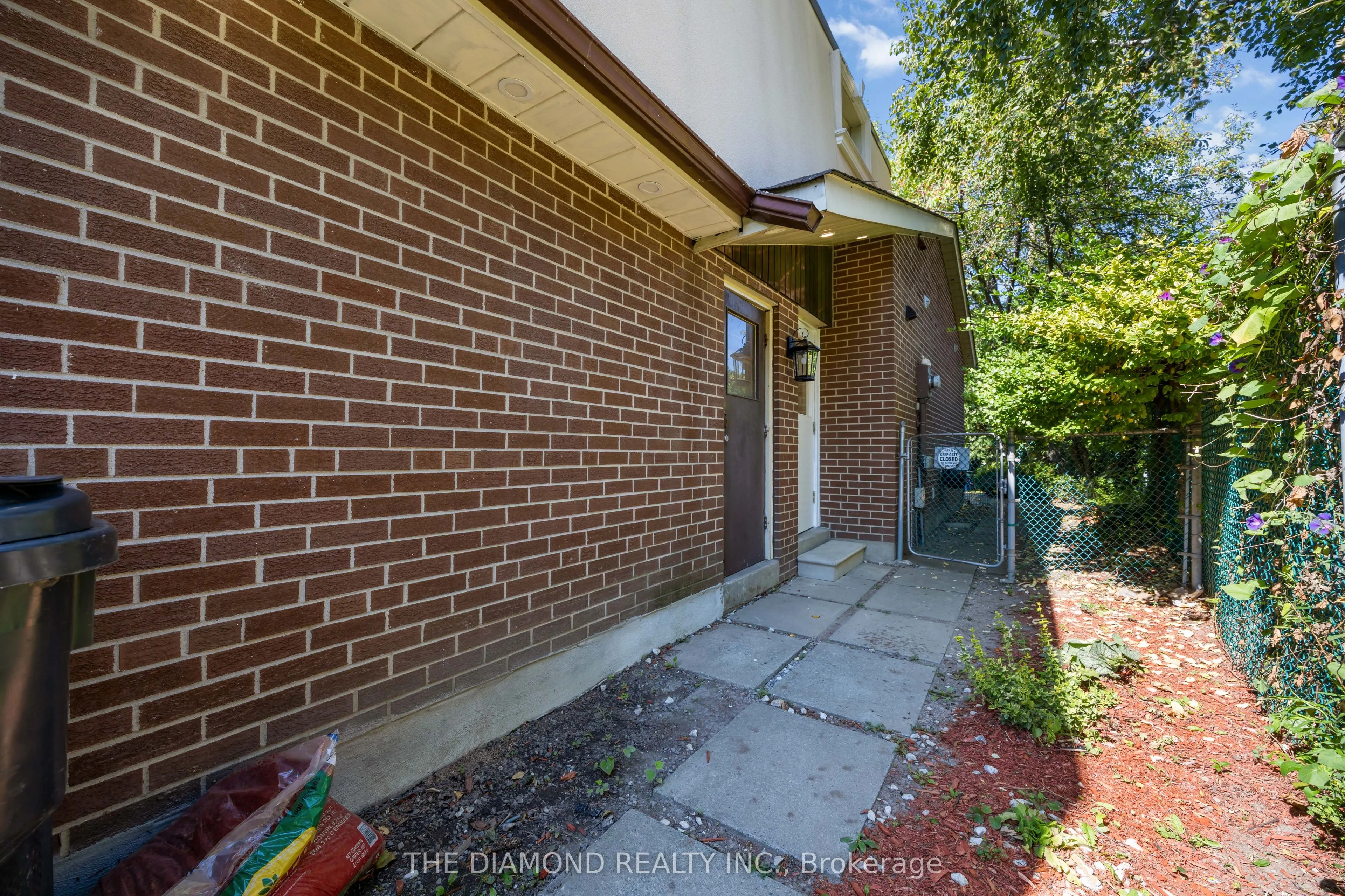 14 Foxwood Grove, #Bsmt
