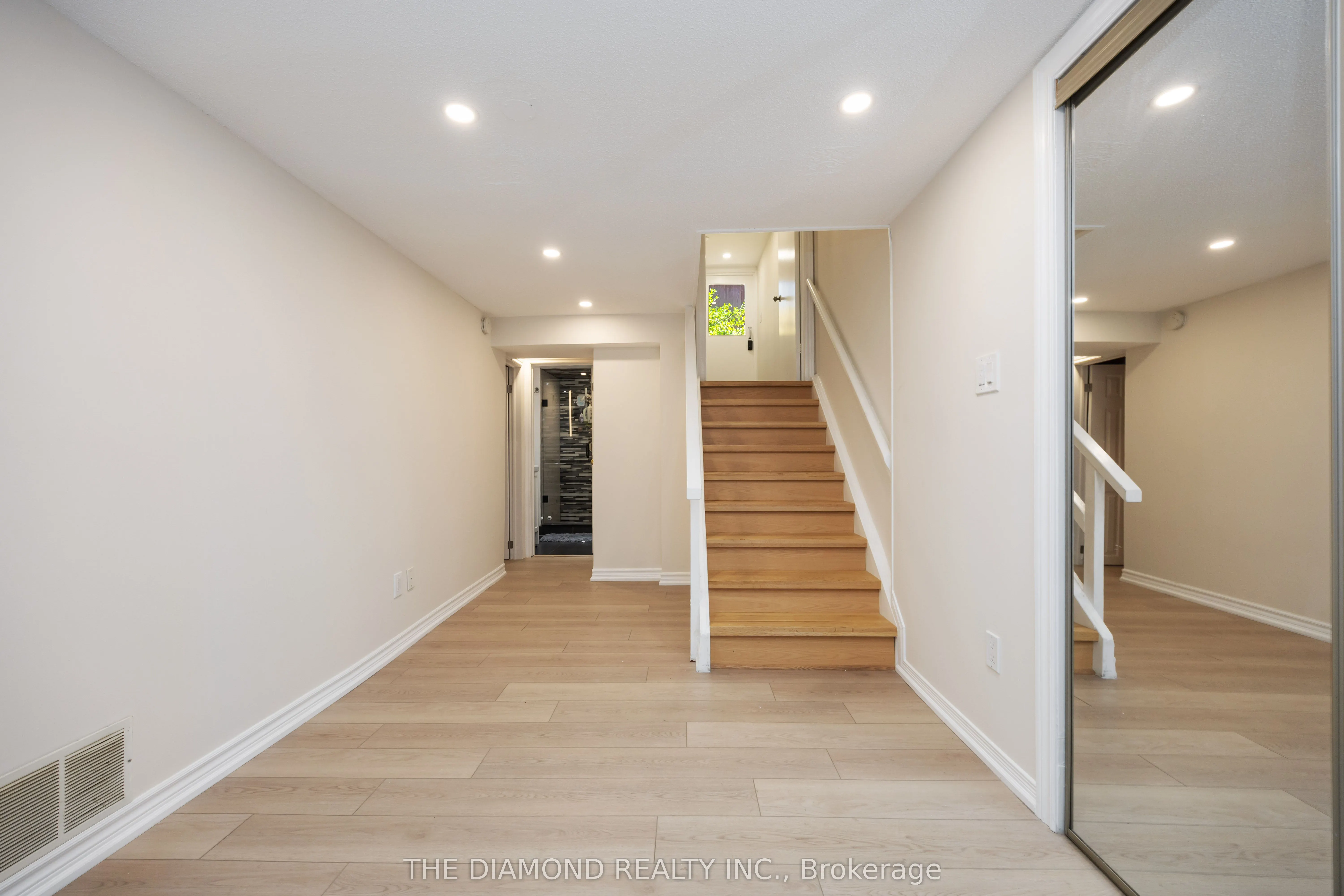 14 Foxwood Grove, #Bsmt