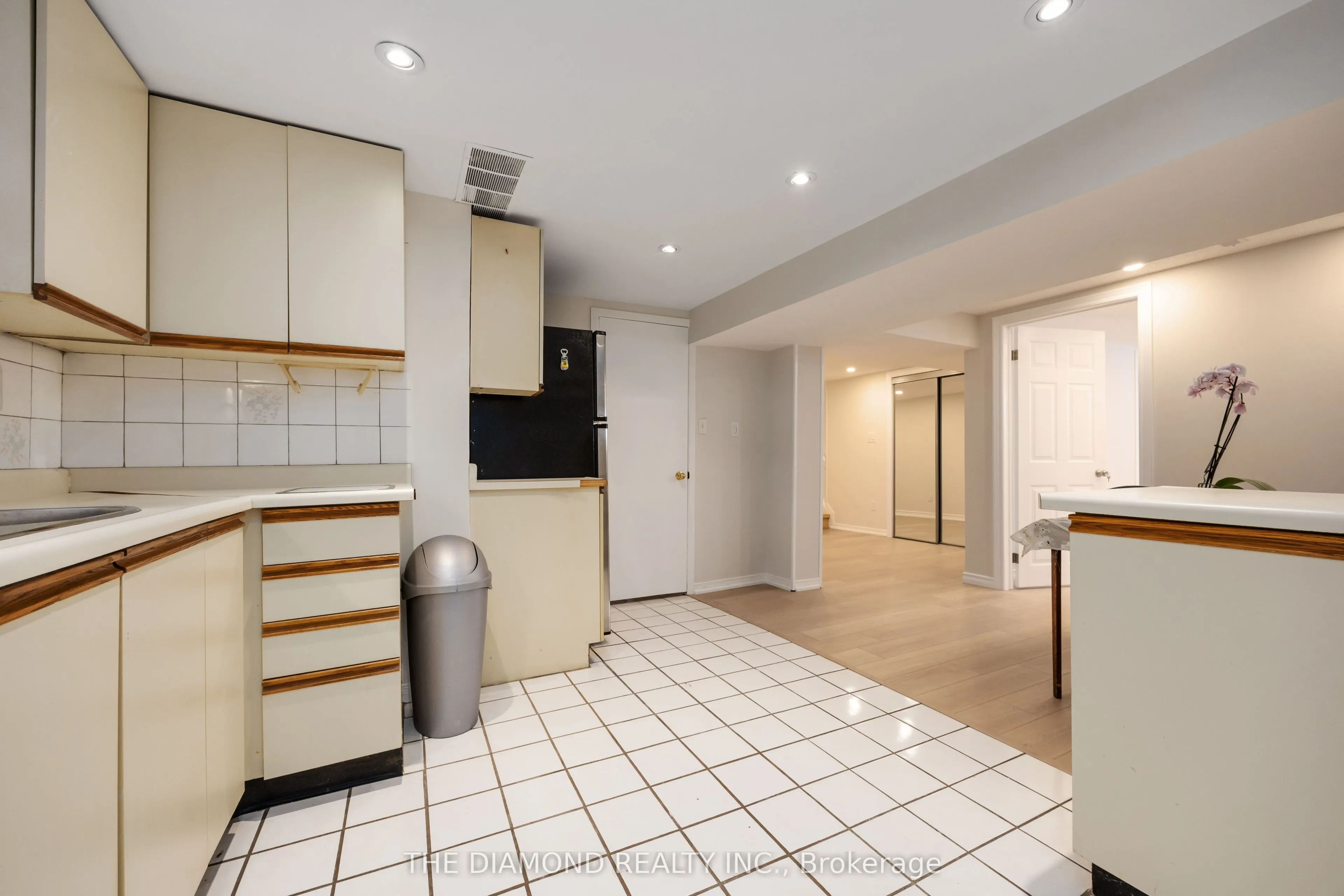 14 Foxwood Grove, #Bsmt
