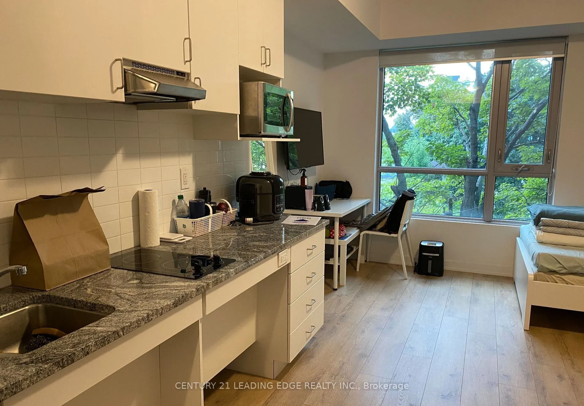 1800 Simcoe Street N, #202