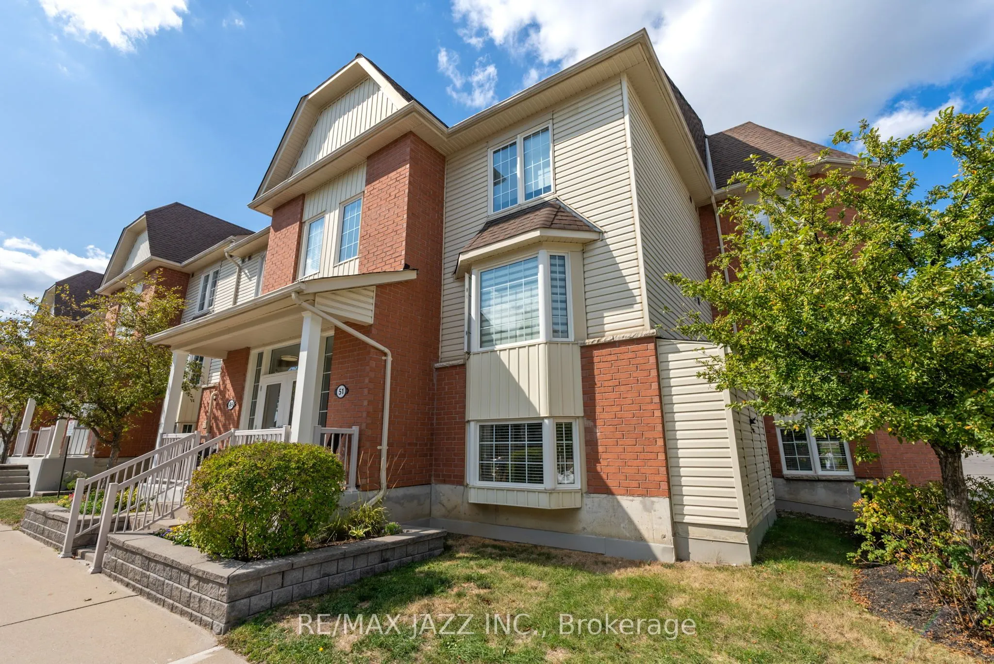 51 PETRA Way, #1