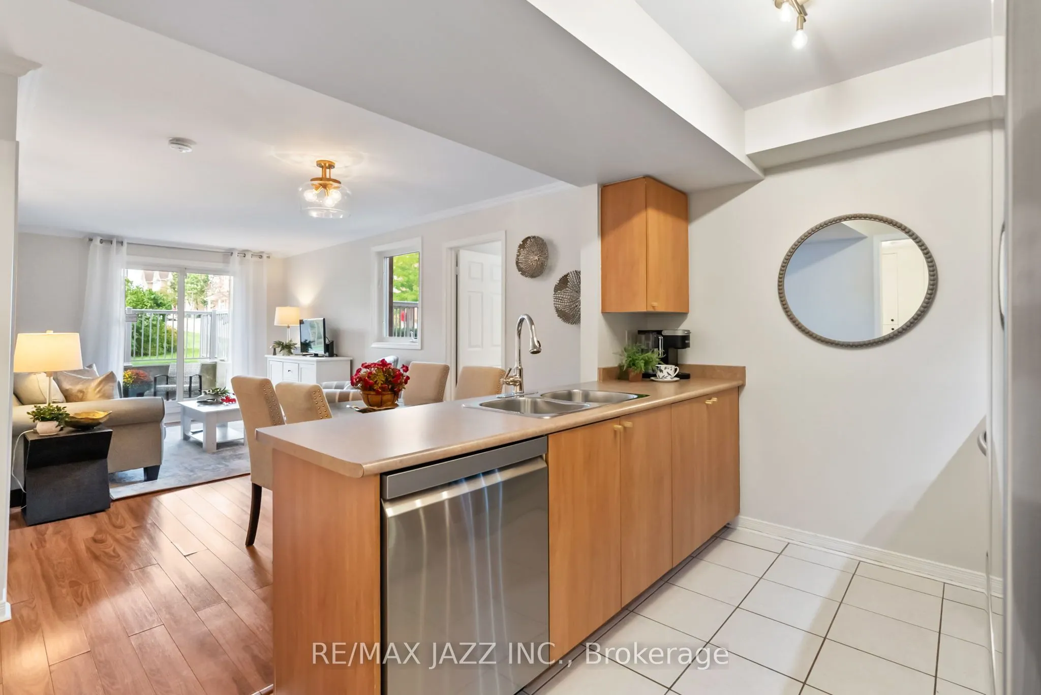 51 PETRA Way, #1