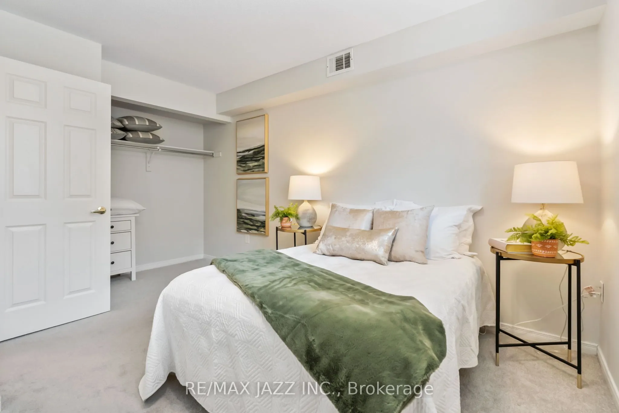 51 PETRA Way, #1