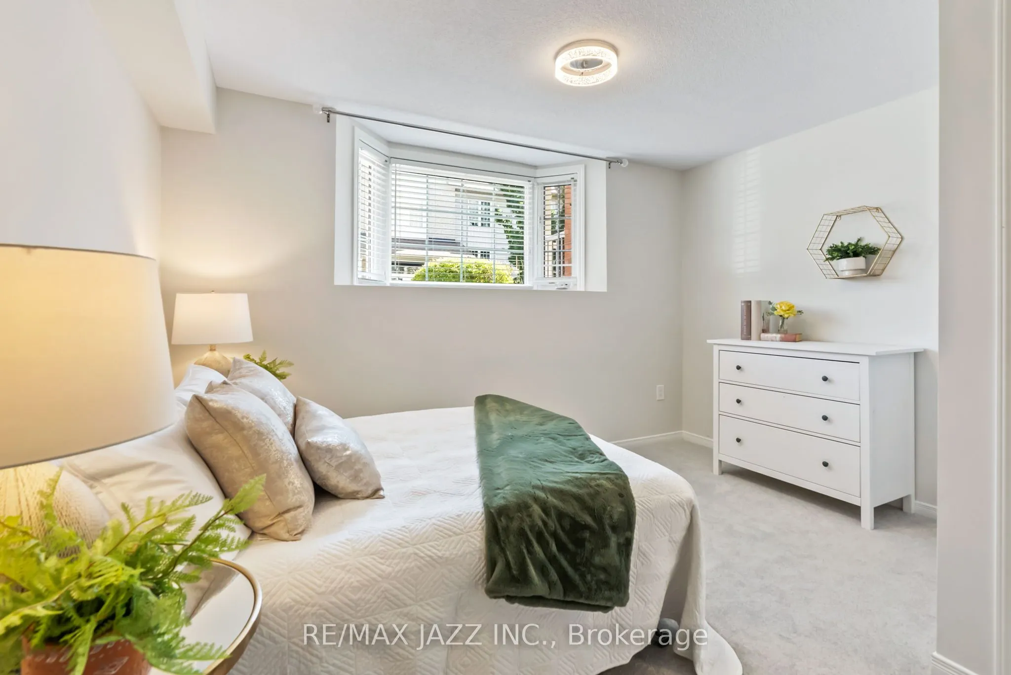 51 PETRA Way, #1