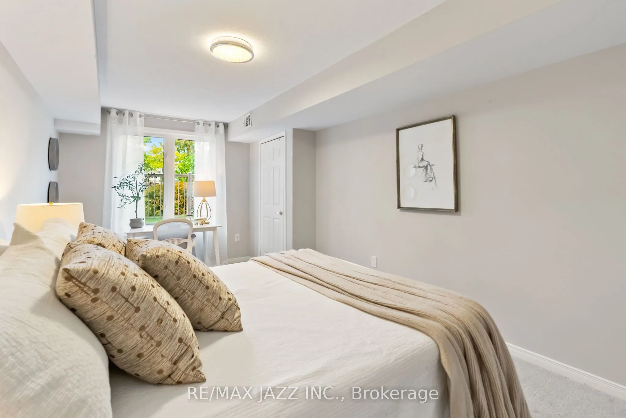 51 PETRA Way, #1