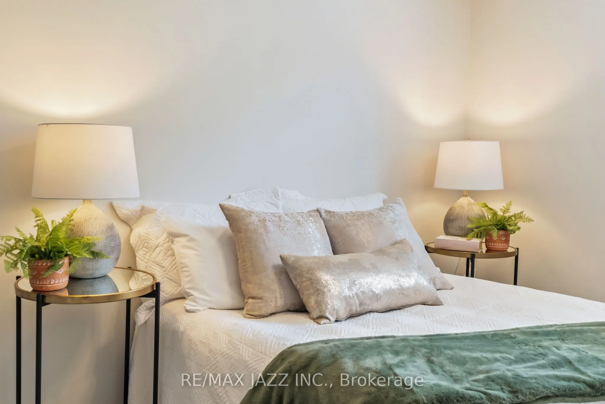 51 PETRA Way, #1