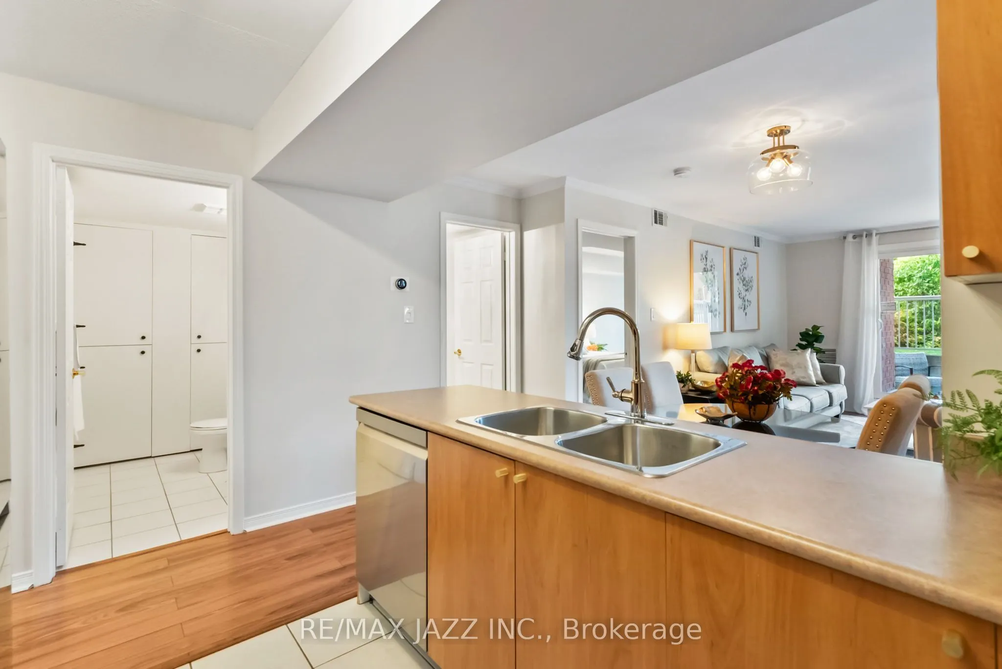 51 PETRA Way, #1