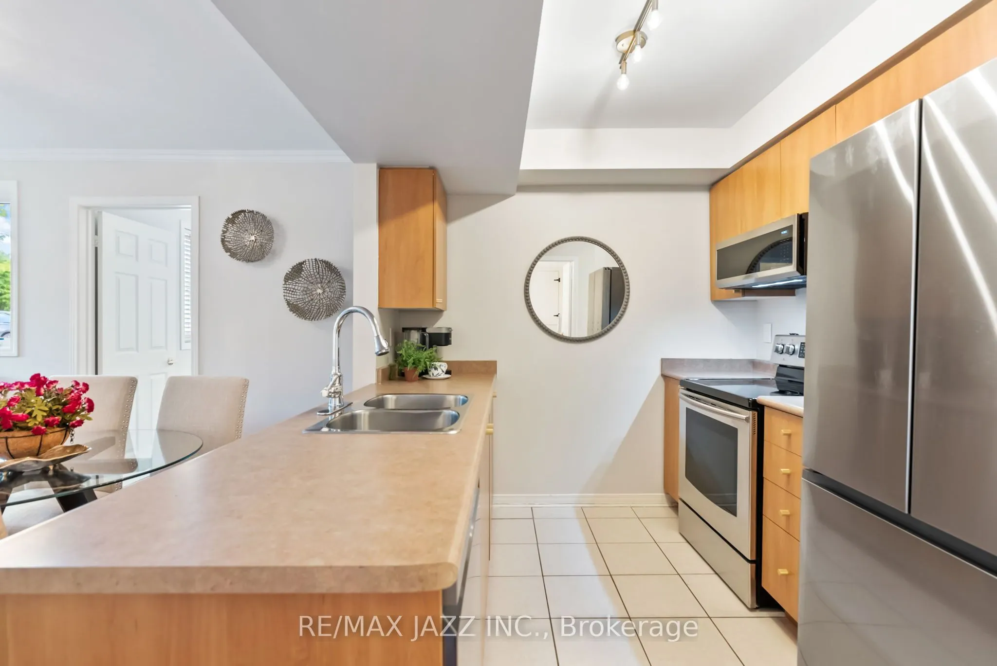 51 PETRA Way, #1