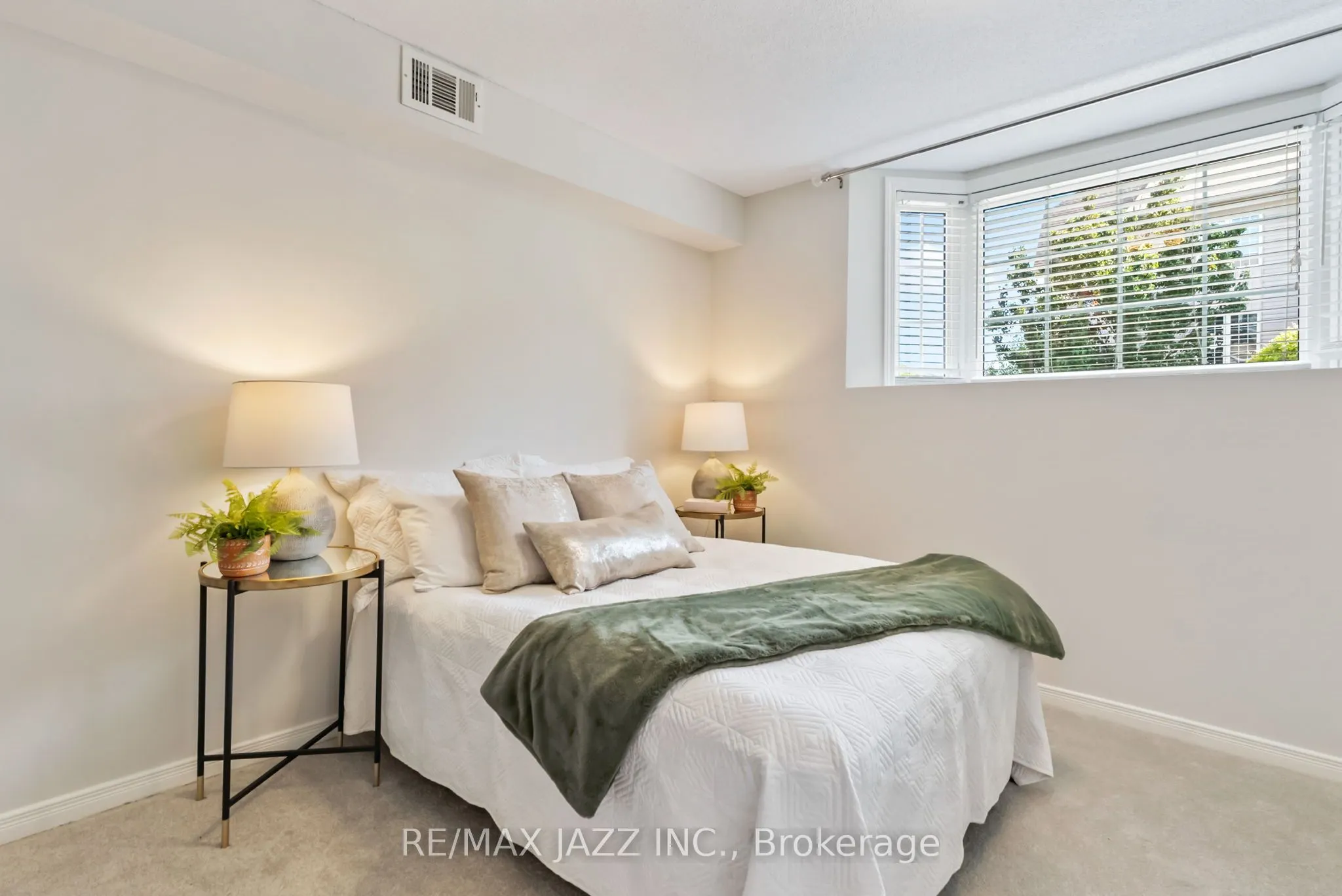 51 PETRA Way, #1