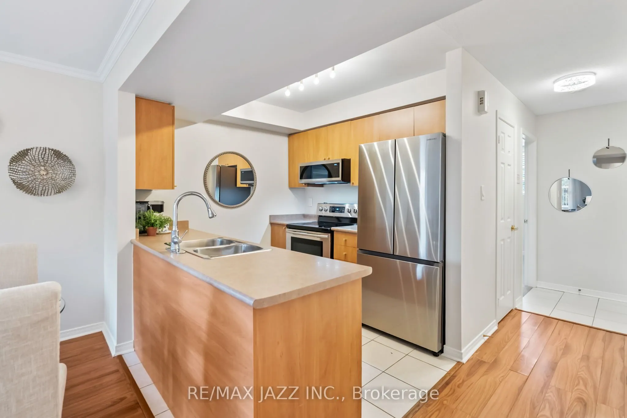 51 PETRA Way, #1