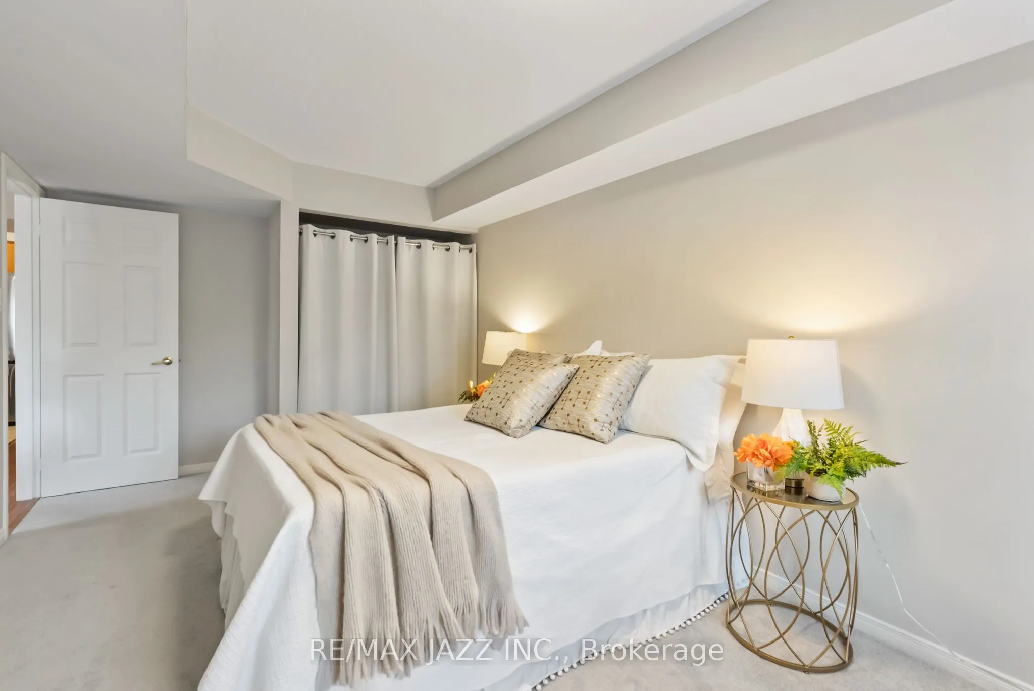 51 PETRA Way, #1