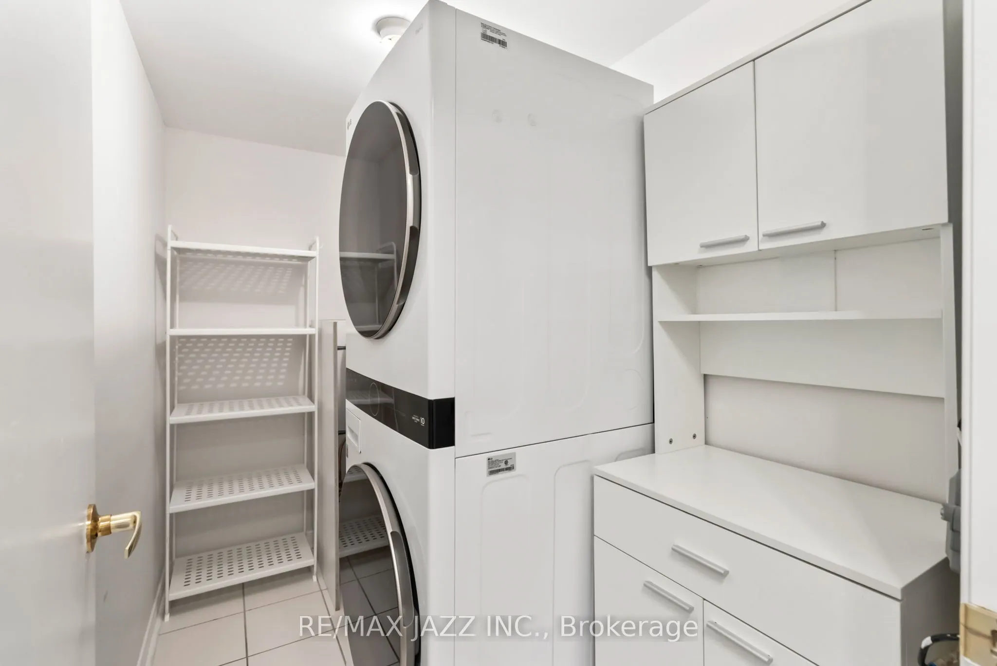 51 PETRA Way, #1