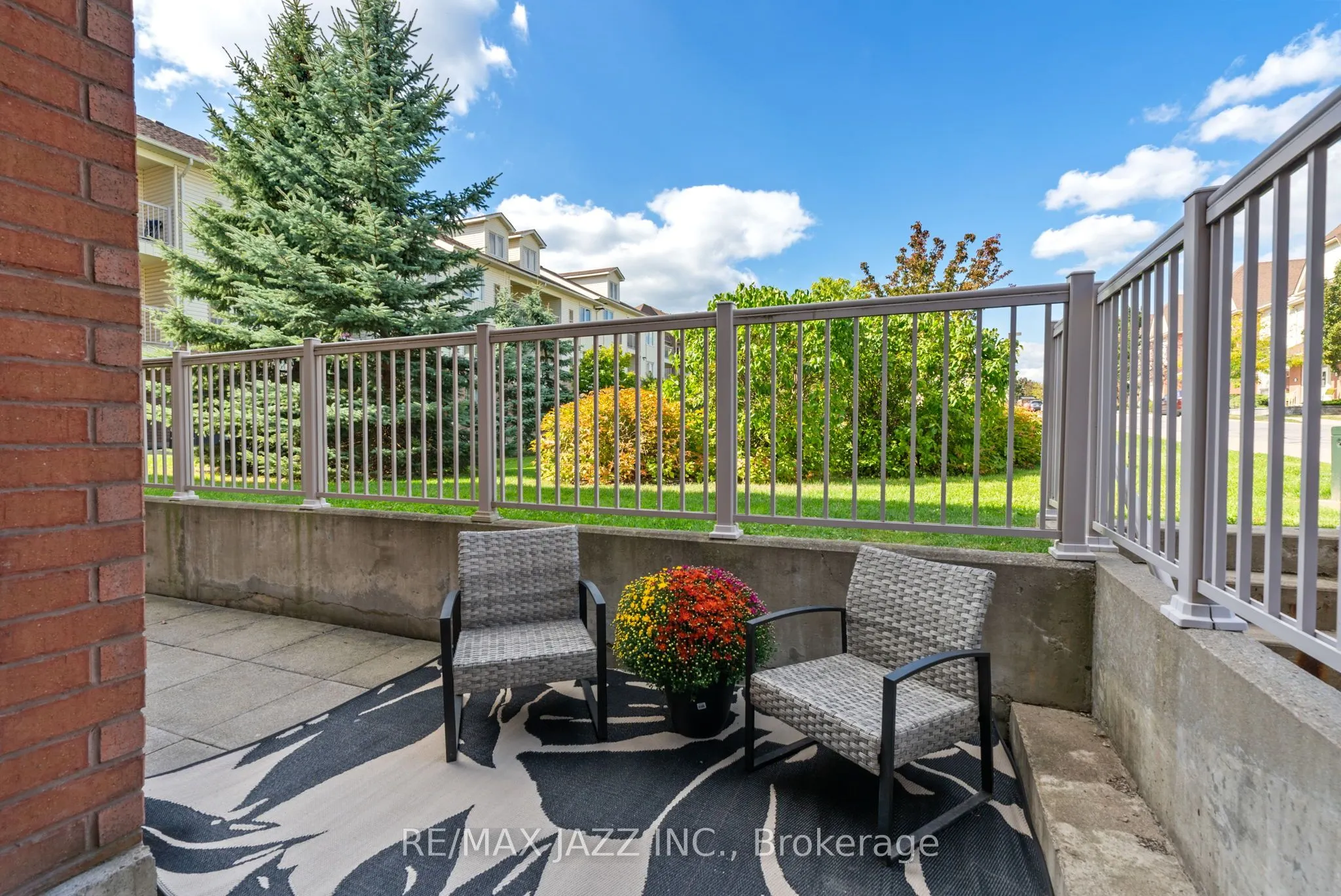 51 PETRA Way, #1