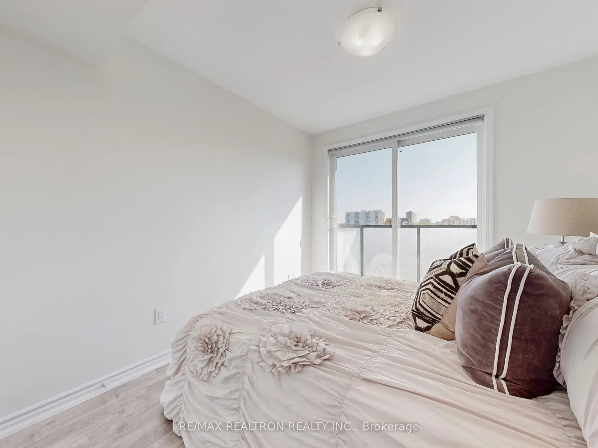 2791 Eglinton Avenue E, #506