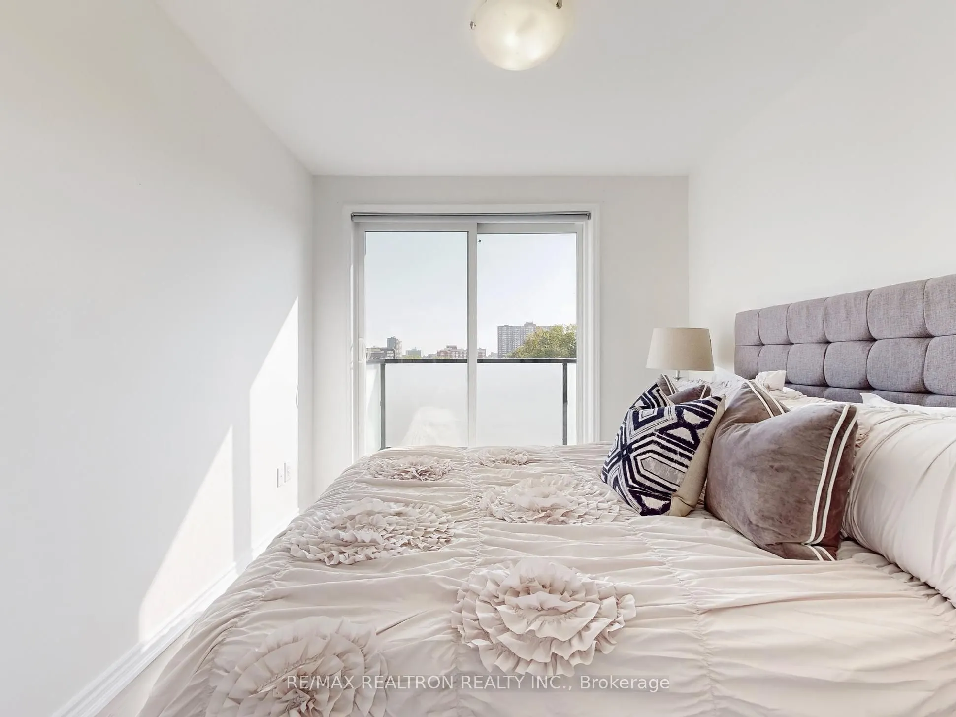 2791 Eglinton Avenue E, #506