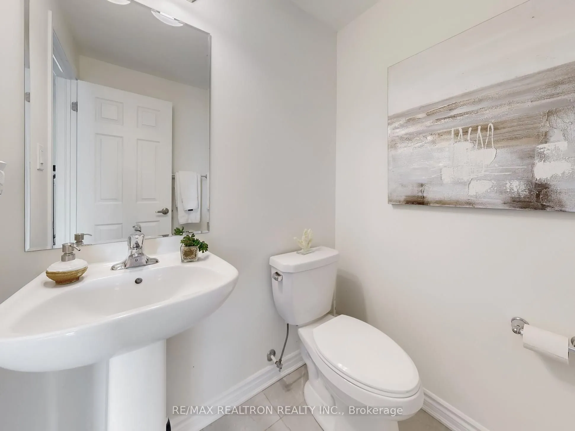 2791 Eglinton Avenue E, #506