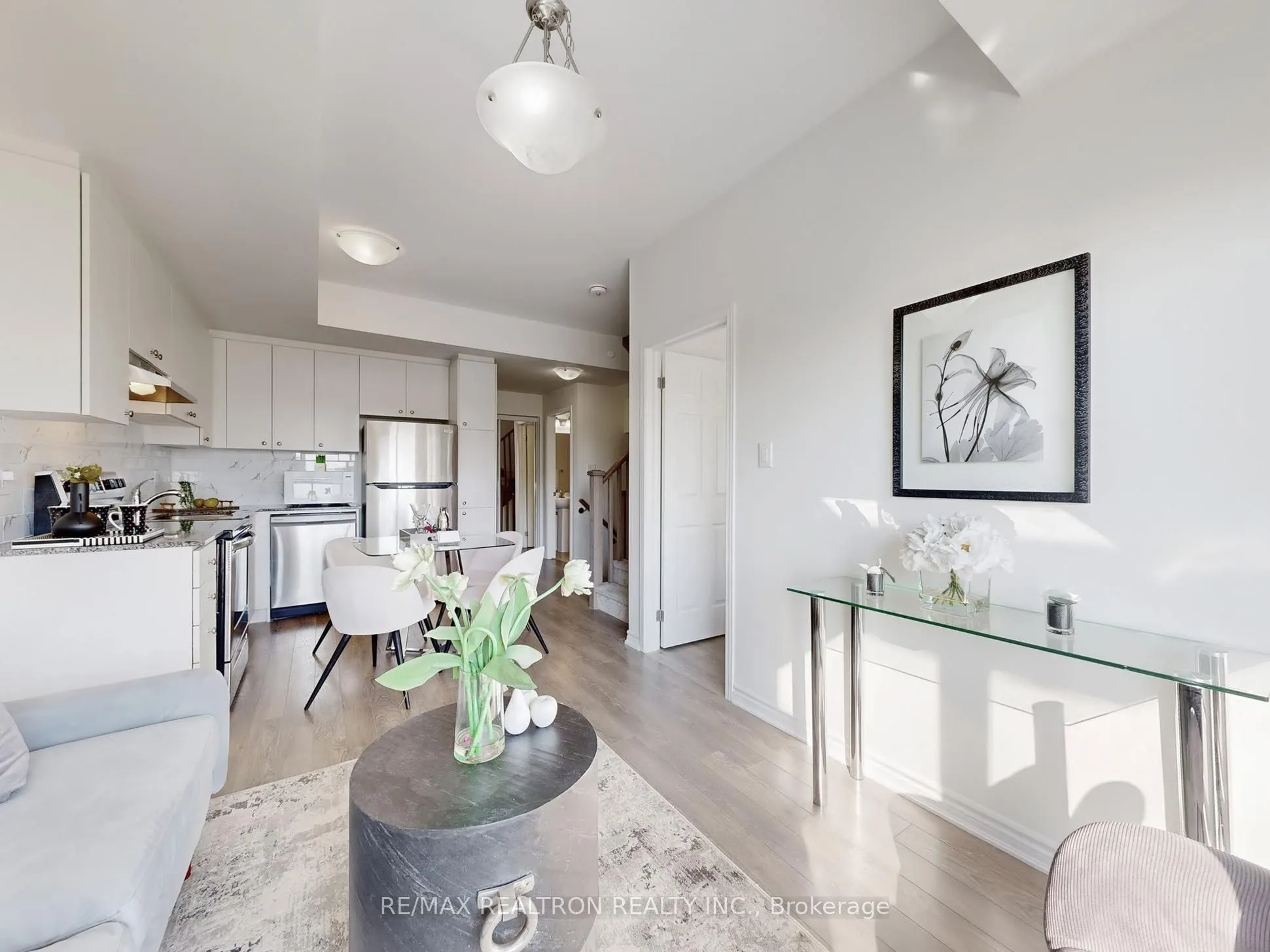 2791 Eglinton Avenue E, #506