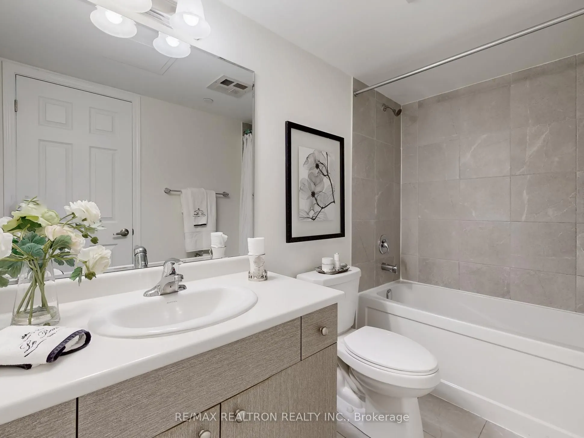 2791 Eglinton Avenue E, #506