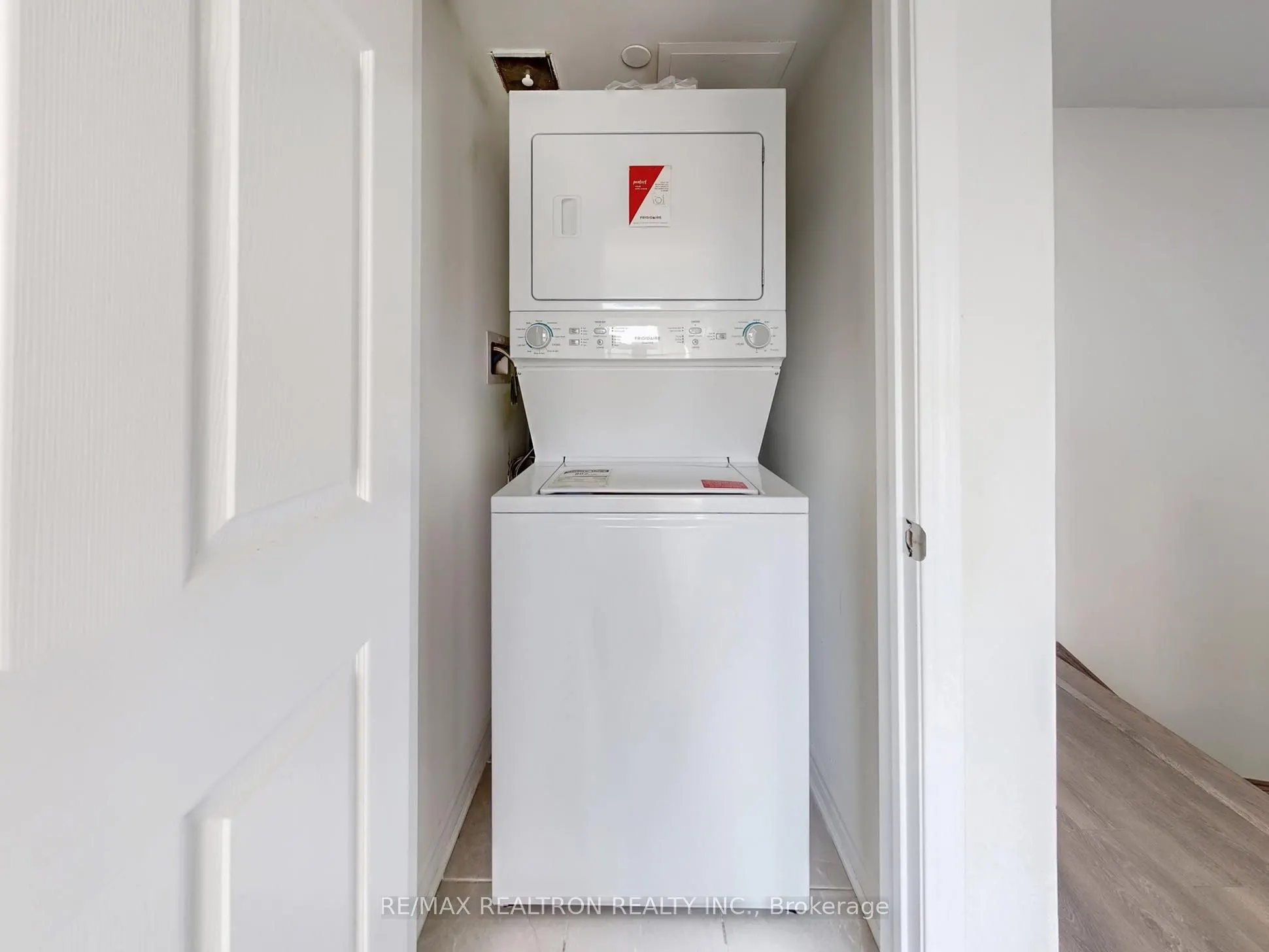 2791 Eglinton Avenue E, #506