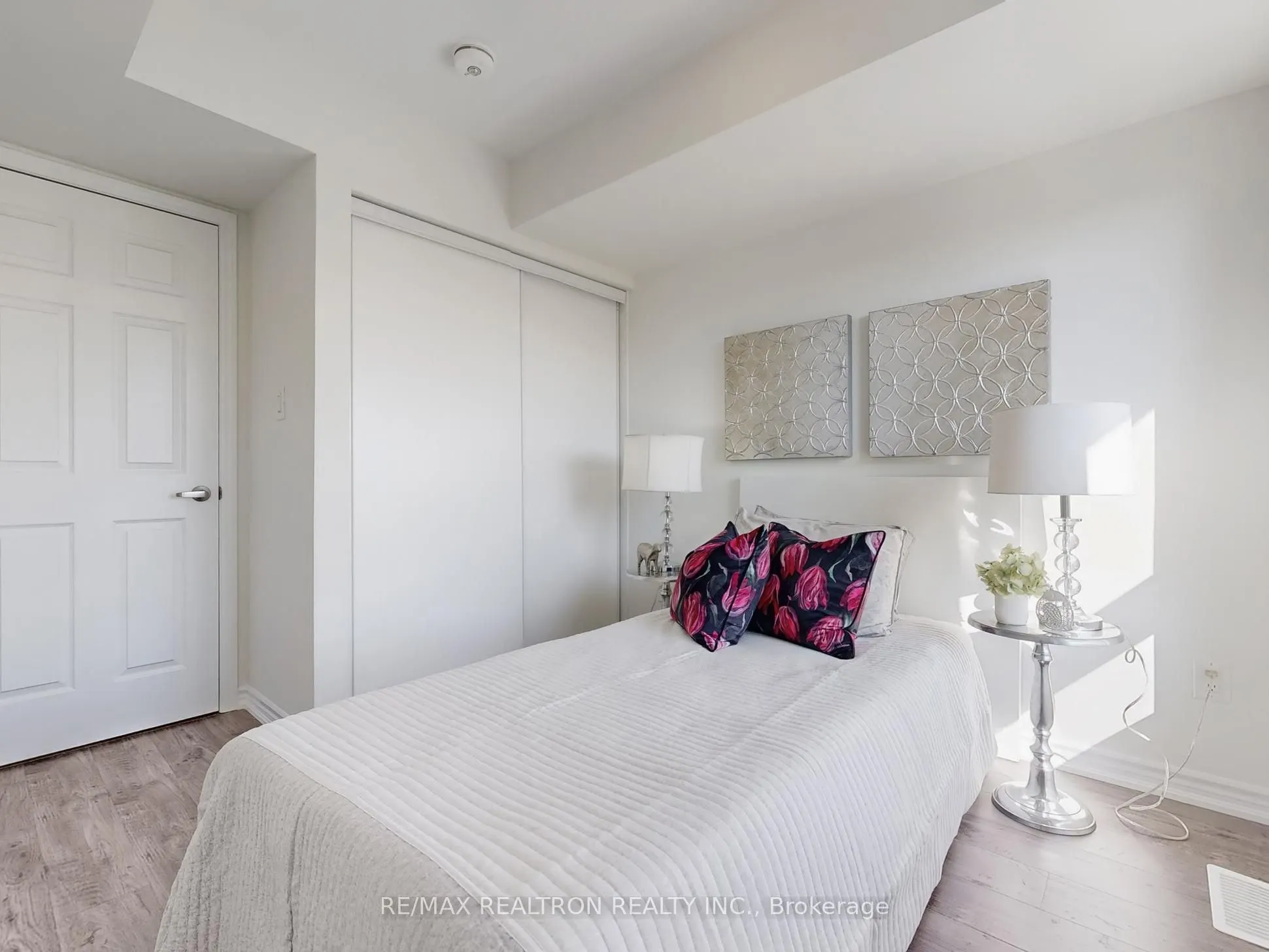 2791 Eglinton Avenue E, #506