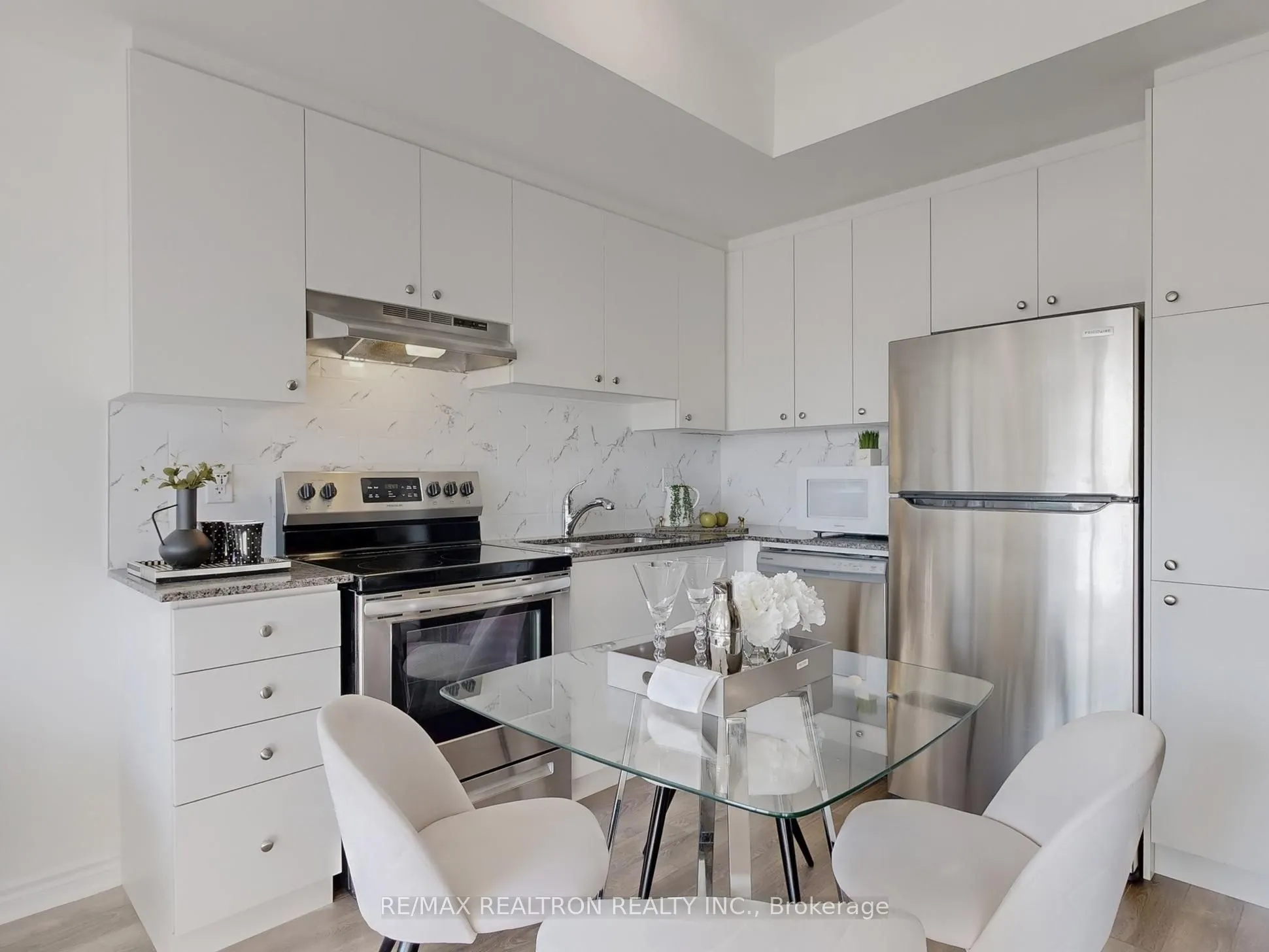 2791 Eglinton Avenue E, #506