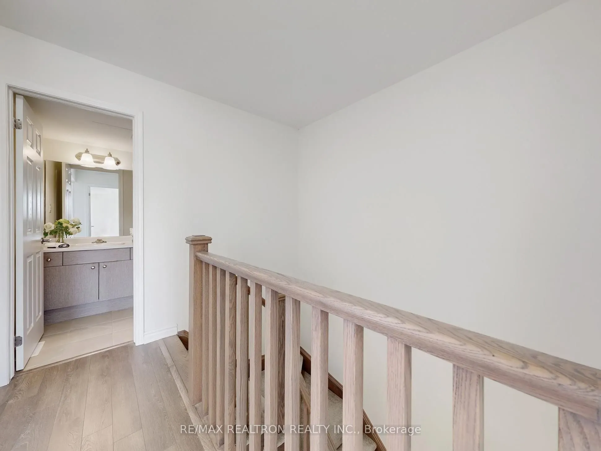 2791 Eglinton Avenue E, #506