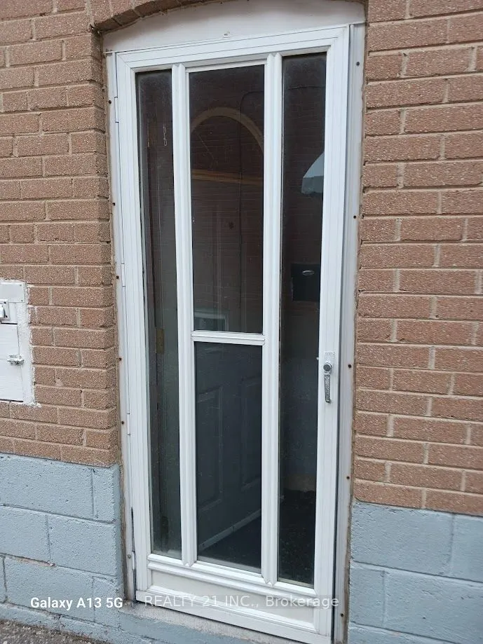 30 Rupert Street, #(Basement)